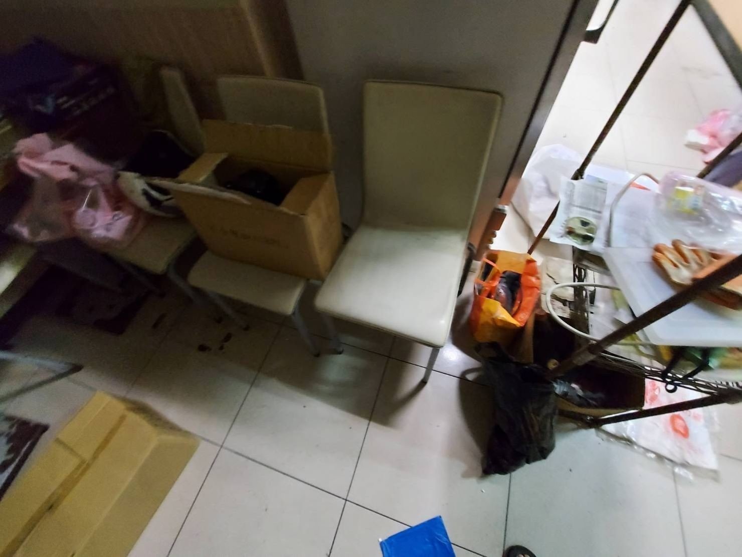搬家公司推薦、新北搬家推薦【榮福搬家公司】南港搬家、桃園搬家公司推薦、台北搬家公司推薦、搬垃圾處理、廢棄物清運、廢棄物處理、搬運廢棄物、家具垃圾處理、營業用冰箱廢棄、早餐店吧台清運廢棄、臥室冰箱清運廢棄、清運、搬家具、冰箱搬運、基隆搬家、搬家電、床墊搬運、搬衣櫃、搬大型家具、搬公司行號、家庭搬家、搬鋼琴、搬工計時、人工搬運、搬運、搬家紙箱,針對顧客都秉持以用心實在專業搬家技巧,搬家實在用心值得您的信賴與選擇。歡迎來電咨詢02-2651-2727,榮福搬家有專員立即為您服務。 搬家公司推薦、新北搬家推薦【榮福搬家公司】南港搬家、桃園搬家公司推薦、台北搬家公司推薦、搬垃圾處理、廢棄物清運、廢棄物處理、搬運廢棄物、家具垃圾處理、營業用冰箱廢棄、早餐店吧台清運廢棄、臥室冰箱清運廢棄、清運、搬家具、冰箱搬運、基隆搬家、搬家電、床墊搬運、搬衣櫃、搬大型家具、搬公司行號、家庭搬家、搬鋼琴、搬工計時、人工搬運、搬運、搬家紙箱,針對顧客都秉持以用心實在專業搬家技巧,搬家實在用心值得您的信賴與選擇。歡迎來電咨詢02-2651-2727,榮福搬家有專員立即為您服務。