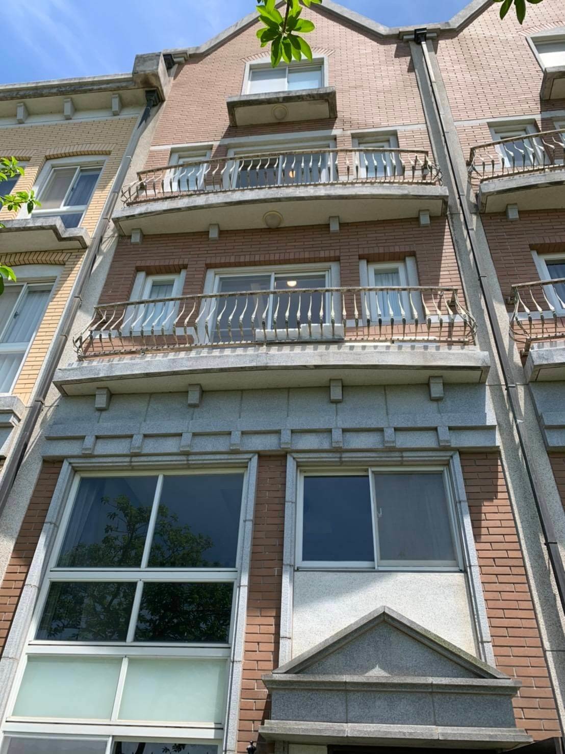 搬家公司推薦、新北搬家推薦【榮福搬家公司】南港搬家、桃園搬家公司推薦、台北搬家公司推薦、大型家具搬運、搬家具、冰箱搬運、基隆搬家、搬家電、大型家電搬運、床墊搬運、搬家車、家庭搬家、搬工、搬運、搬家紙箱、跨縣市搬家、單件家具運送、搬家估價、搬家首選,搬家達人,吊掛搬運、吊家具搬運、台北搬家公司推薦:大台北搬家,精緻包裝搬運「細膩包裝、專業搬運、用心服務、以客為尊」是榮福搬家公司的宗旨與精神。歡迎立即來電02-2651-2727專人服務。 搬家公司推薦、新北搬家推薦【榮福搬家公司】南港搬家、桃園搬家公司推薦、台北搬家公司推薦、大型家具搬運、搬家具、冰箱搬運、基隆搬家、搬家電、大型家電搬運、床墊搬運、搬家車、家庭搬家、搬工、搬運、搬家紙箱、跨縣市搬家、單件家具運送、搬家估價、搬家首選,搬家達人,吊掛搬運、吊家具搬運、台北搬家公司推薦:大台北搬家,精緻包裝搬運「細膩包裝、專業搬運、用心服務、以客為尊」是榮福搬家公司的宗旨與精神。歡迎立即來電02-2651-2727專人服務。
