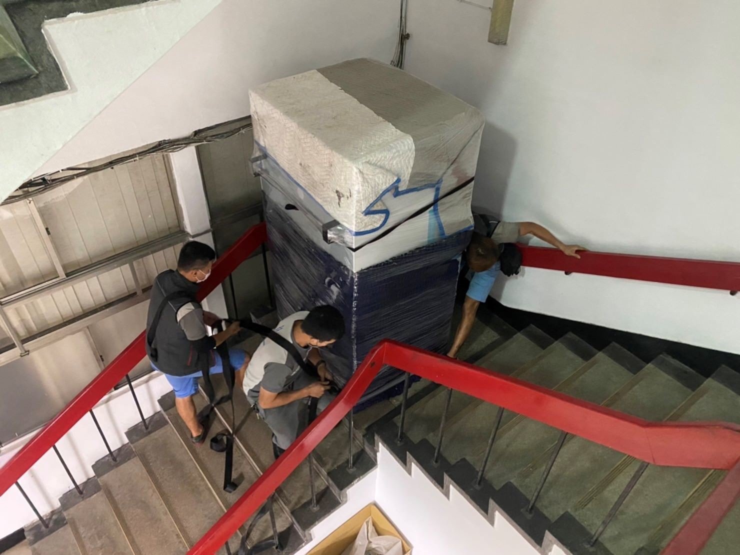 專搬生醫設備、搬精密儀器、實驗室冷凍櫃搬運、生技實驗設備、台北搬實驗設備、南港搬實驗設備、新北搬實驗設備、雙北搬實驗設備、汐止搬實驗設備、中永和搬實驗設備、板橋搬實驗設備、五股搬實驗設備、基隆搬實驗設備、桃園搬實驗設備、搬生醫設備推薦【榮福搬家】擁有各式各樣特殊重物搬運的經驗,用心實在給予最佳搬運服務,特殊重物搬運唯一首選榮福搬家公司。 專搬生醫設備、搬精密儀器、實驗室冷凍櫃搬運、生技實驗設備、台北搬實驗設備、南港搬實驗設備、新北搬實驗設備、雙北搬實驗設備、汐止搬實驗設備、中永和搬實驗設備、板橋搬實驗設備、五股搬實驗設備、基隆搬實驗設備、桃園搬實驗設備、搬生醫設備推薦【榮福搬家】擁有各式各樣特殊重物搬運的經驗,用心實在給予最佳搬運服務,特殊重物搬運唯一首選榮福搬家公司。