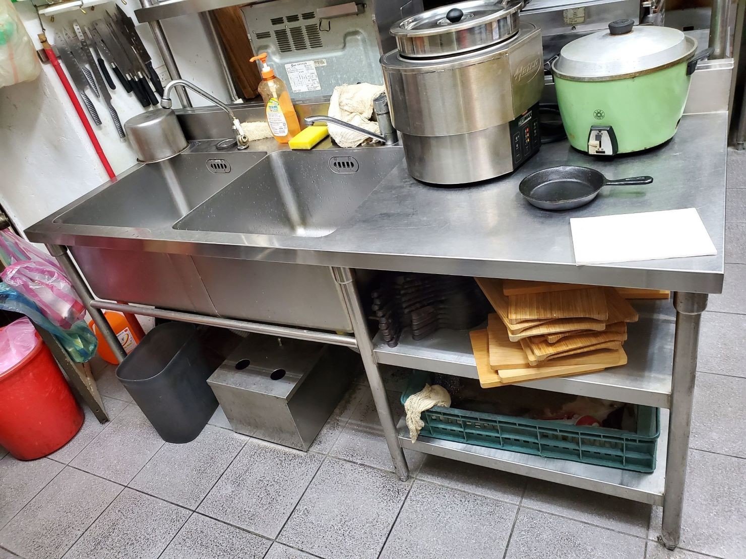 重物搬運、搬家公司推薦、新北搬家公司推薦【榮福搬家公司】南港搬家、桃園搬家公司推薦、台北搬家公司推薦、搬家具、冰箱搬運、搬營業用冰箱、基隆搬家、大型家電搬運、大型廚房設備搬運、搬公司行號、家庭搬家、廠房遷移、搬工計時、搬工服務、人力搬運、搬運、大型廚具搬運、搬生財器具、搬工作檯、冷凍櫃搬運、搬製冰機、中央廚房搬遷,針對顧客都秉持以用心實在專業搬家技巧,搬家實在用心值得您的信賴與選擇。歡迎來電咨詢02-2651-2727,榮福搬家有專員立即為您服務。 重物搬運、搬家公司推薦、新北搬家公司推薦【榮福搬家公司】南港搬家、桃園搬家公司推薦、台北搬家公司推薦、搬家具、冰箱搬運、搬營業用冰箱、基隆搬家、大型家電搬運、大型廚房設備搬運、搬公司行號、家庭搬家、廠房遷移、搬工計時、搬工服務、人力搬運、搬運、大型廚具搬運、搬生財器具、搬工作檯、冷凍櫃搬運、搬製冰機、中央廚房搬遷,針對顧客都秉持以用心實在專業搬家技巧,搬家實在用心值得您的信賴與選擇。歡迎來電咨詢02-2651-2727,榮福搬家有專員立即為您服務。