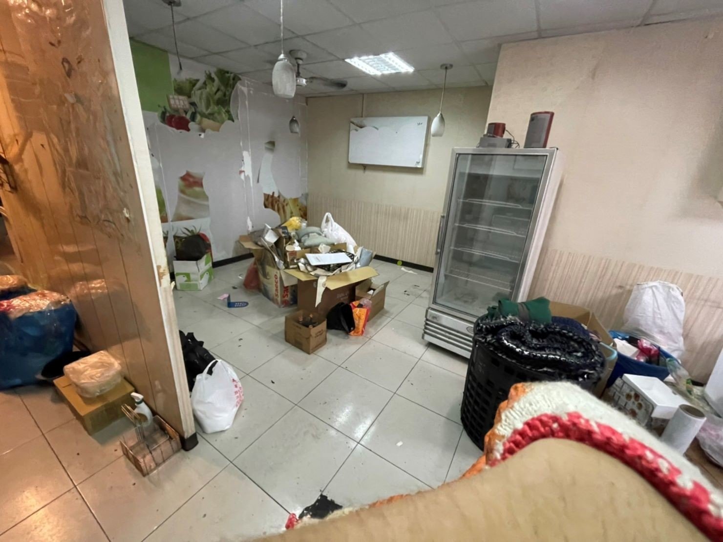 搬家公司推薦、新北搬家推薦【榮福搬家公司】南港搬家、桃園搬家公司推薦、台北搬家公司推薦、搬垃圾處理、廢棄物清運、廢棄物處理、搬運廢棄物、家具垃圾處理、營業用冰箱廢棄、早餐店吧台清運廢棄、臥室冰箱清運廢棄、清運、搬家具、冰箱搬運、基隆搬家、搬家電、床墊搬運、搬衣櫃、搬大型家具、搬公司行號、家庭搬家、搬鋼琴、搬工計時、人工搬運、搬運、搬家紙箱,針對顧客都秉持以用心實在專業搬家技巧,搬家實在用心值得您的信賴與選擇。歡迎來電咨詢02-2651-2727,榮福搬家有專員立即為您服務。 搬家公司推薦、新北搬家推薦【榮福搬家公司】南港搬家、桃園搬家公司推薦、台北搬家公司推薦、搬垃圾處理、廢棄物清運、廢棄物處理、搬運廢棄物、家具垃圾處理、營業用冰箱廢棄、早餐店吧台清運廢棄、臥室冰箱清運廢棄、清運、搬家具、冰箱搬運、基隆搬家、搬家電、床墊搬運、搬衣櫃、搬大型家具、搬公司行號、家庭搬家、搬鋼琴、搬工計時、人工搬運、搬運、搬家紙箱,針對顧客都秉持以用心實在專業搬家技巧,搬家實在用心值得您的信賴與選擇。歡迎來電咨詢02-2651-2727,榮福搬家有專員立即為您服務。