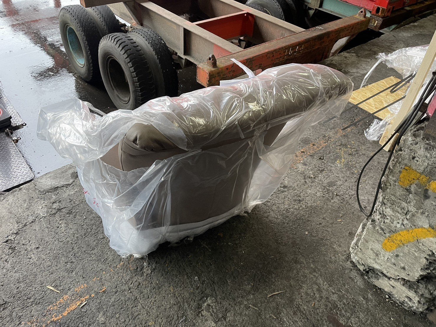 進口家具搬運首選∣歐洲代購家具搬運∣美國代購家具搬運∣基隆集貨倉家具搬運∣歐洲精品家具搬運∣義大利電動沙發搬運∣德國電動沙發搬運∣專搬Himolla電動沙發∣提領家具搬運∣台北義大利電動沙發組裝∣海運家具提領代拆包裝、搬運∣【榮福搬家公司】搬家首選、搬家公司推薦:優質搬家,包裝搬運「細膩包裝、專業搬運、用心服務、以客為尊」是榮福搬家公司的宗旨與精神。歡迎立即來電02-2651-2727專人服務。系統式家具拆裝找專業的榮福搬家就對了。 進口家具搬運首選∣歐洲代購家具搬運∣美國代購家具搬運∣基隆集貨倉家具搬運∣歐洲精品家具搬運∣義大利電動沙發搬運∣德國電動沙發搬運∣專搬Himolla電動沙發∣提領家具搬運∣台北義大利電動沙發組裝∣海運家具提領代拆包裝、搬運∣【榮福搬家公司】搬家首選、搬家公司推薦:優質搬家,包裝搬運「細膩包裝、專業搬運、用心服務、以客為尊」是榮福搬家公司的宗旨與精神。歡迎立即來電02-2651-2727專人服務。系統式家具拆裝找專業的榮福搬家就對了。