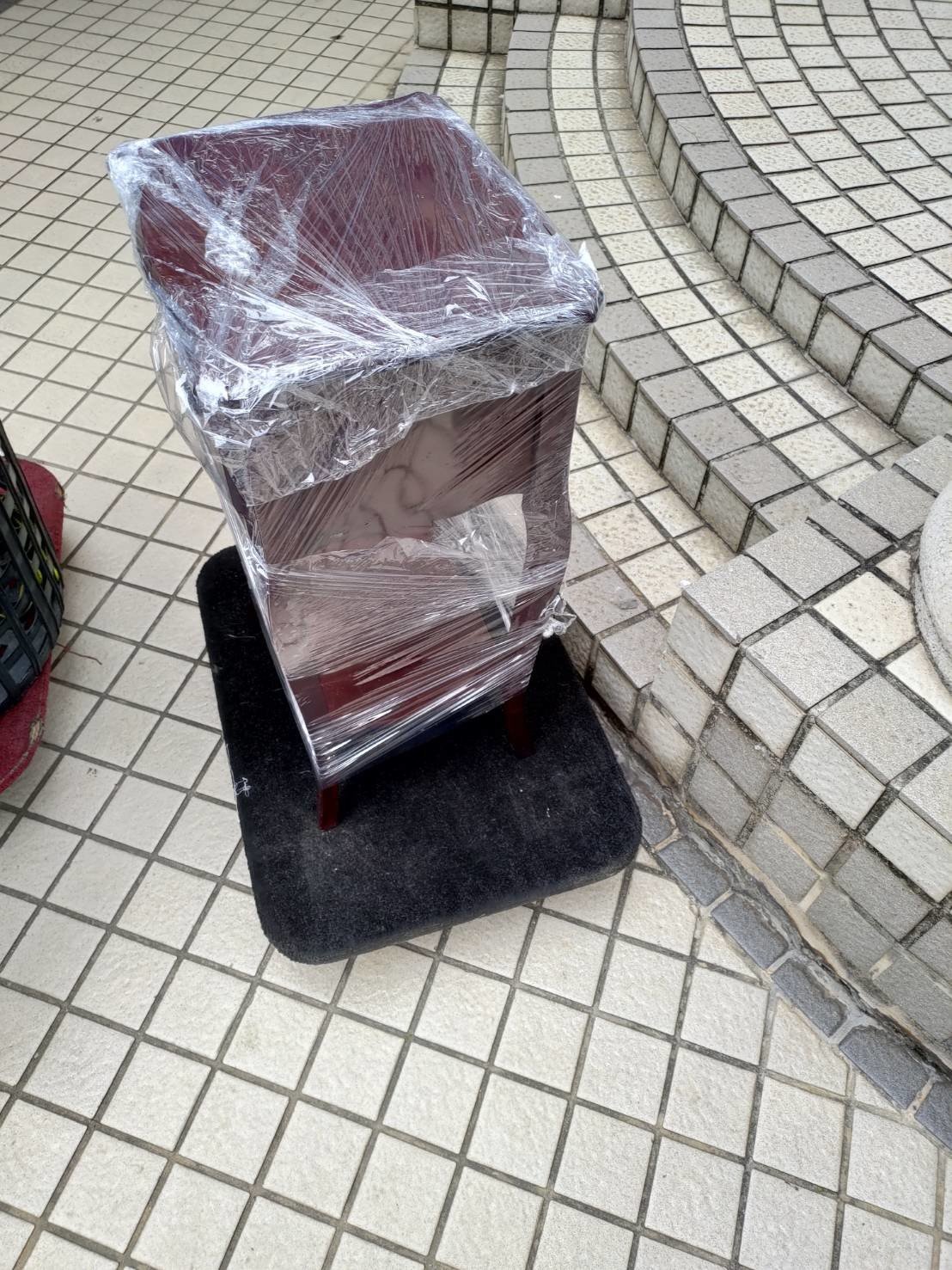 搬家公司推薦【榮福搬家公司】搬家公司首選、台北搬家、新北搬家公司推薦:搬醫療床、搬金庫、保險櫃搬運、搬重物、搬佛像、家庭搬家等搬運服務,包裝搬運、打包裝箱「細膩包裝、專業搬運、用心服務、以客為尊」是榮福搬家公司的宗旨與精神。歡迎立即來電02-2651-2727專人服務。 搬家公司推薦【榮福搬家公司】搬家公司首選、台北搬家、新北搬家公司推薦:搬醫療床、搬金庫、保險櫃搬運、搬重物、搬佛像、家庭搬家等搬運服務,包裝搬運、打包裝箱「細膩包裝、專業搬運、用心服務、以客為尊」是榮福搬家公司的宗旨與精神。歡迎立即來電02-2651-2727專人服務。