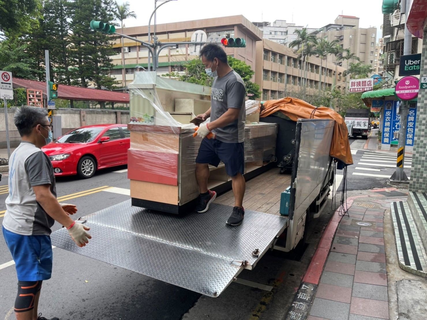 搬家公司推薦、新北搬家推薦【榮福搬家公司】南港搬家、桃園搬家公司推薦、台北搬家公司推薦、搬垃圾處理、廢棄物清運、廢棄物處理、搬運廢棄物、家具垃圾處理、營業用冰箱廢棄、早餐店吧台清運廢棄、臥室冰箱清運廢棄、清運、搬家具、冰箱搬運、基隆搬家、搬家電、床墊搬運、搬衣櫃、搬大型家具、搬公司行號、家庭搬家、搬鋼琴、搬工計時、人工搬運、搬運、搬家紙箱,針對顧客都秉持以用心實在專業搬家技巧,搬家實在用心值得您的信賴與選擇。歡迎來電咨詢02-2651-2727,榮福搬家有專員立即為您服務。 搬家公司推薦、新北搬家推薦【榮福搬家公司】南港搬家、桃園搬家公司推薦、台北搬家公司推薦、搬垃圾處理、廢棄物清運、廢棄物處理、搬運廢棄物、家具垃圾處理、營業用冰箱廢棄、早餐店吧台清運廢棄、臥室冰箱清運廢棄、清運、搬家具、冰箱搬運、基隆搬家、搬家電、床墊搬運、搬衣櫃、搬大型家具、搬公司行號、家庭搬家、搬鋼琴、搬工計時、人工搬運、搬運、搬家紙箱,針對顧客都秉持以用心實在專業搬家技巧,搬家實在用心值得您的信賴與選擇。歡迎來電咨詢02-2651-2727,榮福搬家有專員立即為您服務。