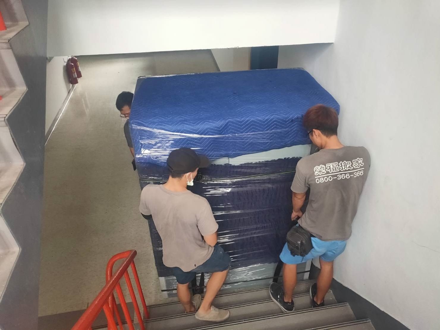 搬生物安全櫃無菌操作台、搬生醫設備、搬重物【榮福搬家公司】搬精密儀器、實驗室大型設備搬運、搬直立式冷凍櫃、搬培養箱、搬煙燻指紋箱、搬帳篷測濕儀、搬藥品冷藏櫃、石墩搬運、搬超低溫冷凍櫃、搬石頭桌椅、搬洗衣機、搬披薩窯、精搬金庫、搬保險櫃、精搬魚缸、精搬鋼琴、搬茶葉乾燥機、搬雷射雕刻切割機、跨縣市搬家、搬工計時、人力搬運、搬運、實驗室遷移、搬營業用冰箱、實驗室特殊儀器搬運、搬家首選、吊掛搬運、吊家具搬運、特殊重物搬運、生物科技儀器設備、專搬重物、新北搬家推薦、搬家公司、基隆搬家、南港搬家、桃園搬家公司、台北搬家公司推薦:大台北搬家,精緻包裝搬運「細膩包裝、專業搬運、用心服務、以客為尊」是榮福搬家公司的宗旨與精神。歡迎立即來電02-2651-2727專人服務。 搬生物安全櫃無菌操作台、搬生醫設備、搬重物【榮福搬家公司】搬精密儀器、實驗室大型設備搬運、搬直立式冷凍櫃、搬培養箱、搬煙燻指紋箱、搬帳篷測濕儀、搬藥品冷藏櫃、石墩搬運、搬超低溫冷凍櫃、搬石頭桌椅、搬洗衣機、搬披薩窯、精搬金庫、搬保險櫃、精搬魚缸、精搬鋼琴、搬茶葉乾燥機、搬雷射雕刻切割機、跨縣市搬家、搬工計時、人力搬運、搬運、實驗室遷移、搬營業用冰箱、實驗室特殊儀器搬運、搬家首選、吊掛搬運、吊家具搬運、特殊重物搬運、生物科技儀器設備、專搬重物、新北搬家推薦、搬家公司、基隆搬家、南港搬家、桃園搬家公司、台北搬家公司推薦:大台北搬家,精緻包裝搬運「細膩包裝、專業搬運、用心服務、以客為尊」是榮福搬家公司的宗旨與精神。歡迎立即來電02-2651-2727專人服務。