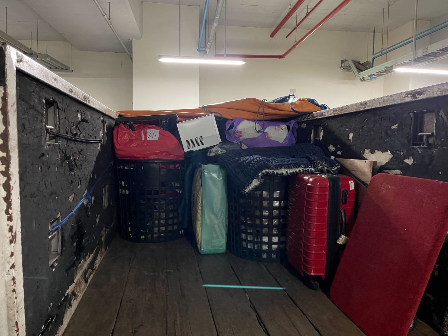 台北專業搬家細膩服務|南港專業搬家細膩服務|新北專業搬家細膩服務|雙北專業搬家細膩服務|汐止專業搬家細膩服務|中永和專業搬家細膩服務|板橋專業搬家細膩服務|五股專業搬家細膩服務|基隆專業搬家細膩服務|三重蘆洲專業搬家細膩服務|桃園專業搬家細膩服務|家庭搬家達人推薦之【榮福搬家公司】累積20年以上各項搬家經驗具備豐富搬運歷練、不斷提升師傅群的搬運技法,用心實在、各項家具保護措施達到完善;提供最優質的搬家服務品質。 台北專業搬家細膩服務|南港專業搬家細膩服務|新北專業搬家細膩服務|雙北專業搬家細膩服務|汐止專業搬家細膩服務|中永和專業搬家細膩服務|板橋專業搬家細膩服務|五股專業搬家細膩服務|基隆專業搬家細膩服務|三重蘆洲專業搬家細膩服務|桃園專業搬家細膩服務|家庭搬家達人推薦之【榮福搬家公司】累積20年以上各項搬家經驗具備豐富搬運歷練、不斷提升師傅群的搬運技法,用心實在、各項家具保護措施達到完善;提供最優質的搬家服務品質。