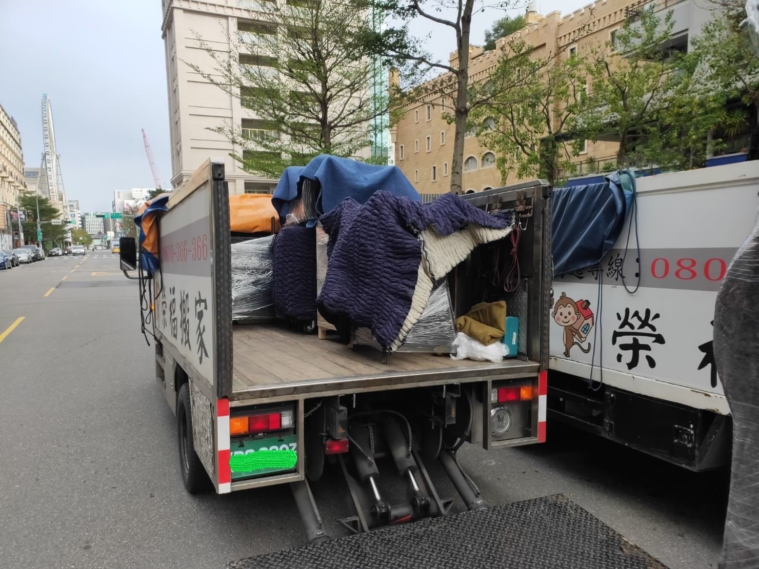 搬家公司推薦、台北搬家公司推薦【榮福搬家公司】南港搬家、桃園搬家公司推薦、新北搬家推薦、搬家具、冰箱搬運、基隆搬家、搬大型家電、床墊搬運、搬公司行號、家庭搬家、搬鋼琴、搬家首選、搬家達人、大型家具搬運、搬工、搬運、搬家紙箱、大型家具搬運、跨縣市搬家、單件家具運送、搬家車、搬家估價,針對顧客都秉持以用心實在專業搬家技巧,搬家實在用心值得您的信賴與選擇。歡迎來電咨詢02-2651-2727,榮福搬家有專員立即為您服務。 搬家公司推薦、台北搬家公司推薦【榮福搬家公司】南港搬家、桃園搬家公司推薦、新北搬家推薦、搬家具、冰箱搬運、基隆搬家、搬大型家電、床墊搬運、搬公司行號、家庭搬家、搬鋼琴、搬家首選、搬家達人、大型家具搬運、搬工、搬運、搬家紙箱、大型家具搬運、跨縣市搬家、單件家具運送、搬家車、搬家估價,針對顧客都秉持以用心實在專業搬家技巧,搬家實在用心值得您的信賴與選擇。歡迎來電咨詢02-2651-2727,榮福搬家有專員立即為您服務。