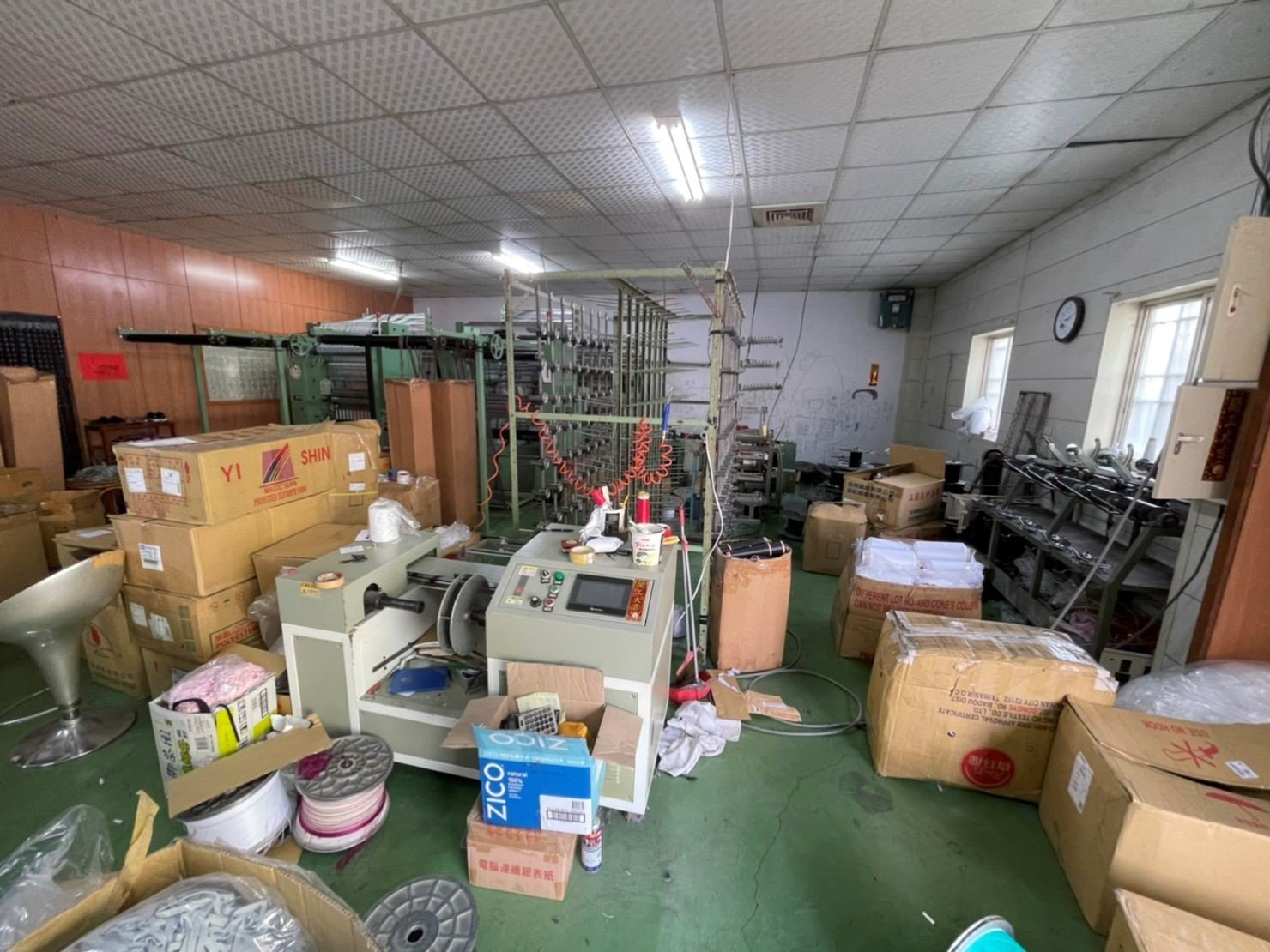 廠房遷移、搬製帶機器、搬重物【榮福搬家公司】大型織帶機搬運、公司行號搬遷、石墩搬運、搬石椅、搬石頭桌、搬洗衣機、搬披薩窯、精搬金庫、搬保險櫃、精搬魚缸、精搬鋼琴、搬醫療床、大型健身器材搬運、大型廚具設備搬運、各式各樣機台搬運、跨縣市搬家、搬工計時、人力搬運、搬運、搬床墊、營業用冰箱搬運、大型家具運送、重物搬運首選、吊掛搬運、吊家具搬運、特殊重物搬運、專搬重物、重物搬運器、手動油壓拖板車、新北搬家推薦、搬家公司、基隆搬家、南港搬家、桃園搬家公司、台北搬家公司推薦:大台北搬家,精緻包裝搬運「細膩包裝、專業搬運、用心服務、以客為尊」是榮福搬家公司的宗旨與精神。歡迎立即來電02-2651-2727專人服務。 廠房遷移、搬製帶機器、搬重物【榮福搬家公司】大型織帶機搬運、公司行號搬遷、石墩搬運、搬石椅、搬石頭桌、搬洗衣機、搬披薩窯、精搬金庫、搬保險櫃、精搬魚缸、精搬鋼琴、搬醫療床、大型健身器材搬運、大型廚具設備搬運、各式各樣機台搬運、跨縣市搬家、搬工計時、人力搬運、搬運、搬床墊、營業用冰箱搬運、大型家具運送、重物搬運首選、吊掛搬運、吊家具搬運、特殊重物搬運、專搬重物、重物搬運器、手動油壓拖板車、新北搬家推薦、搬家公司、基隆搬家、南港搬家、桃園搬家公司、台北搬家公司推薦:大台北搬家,精緻包裝搬運「細膩包裝、專業搬運、用心服務、以客為尊」是榮福搬家公司的宗旨與精神。歡迎立即來電02-2651-2727專人服務。