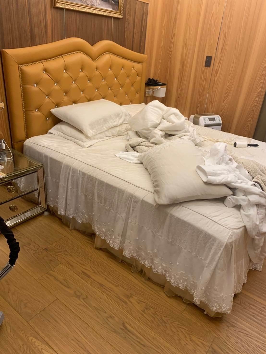 搬家公司推薦、新北搬家推薦【榮福搬家公司】南港搬家、桃園搬家公司推薦、台北搬家公司推薦、大型家具搬運、搬家具、冰箱搬運、基隆搬家、搬家電、大型家電搬運、床墊搬運、搬家車、家庭搬家、搬工、搬運、搬家紙箱、跨縣市搬家、單件家具運送、搬家估價、搬家首選,搬家達人,吊掛搬運、吊家具搬運、台北搬家公司推薦:大台北搬家,精緻包裝搬運「細膩包裝、專業搬運、用心服務、以客為尊」是榮福搬家公司的宗旨與精神。歡迎立即來電02-2651-2727專人服務。 搬家公司推薦、新北搬家推薦【榮福搬家公司】南港搬家、桃園搬家公司推薦、台北搬家公司推薦、大型家具搬運、搬家具、冰箱搬運、基隆搬家、搬家電、大型家電搬運、床墊搬運、搬家車、家庭搬家、搬工、搬運、搬家紙箱、跨縣市搬家、單件家具運送、搬家估價、搬家首選,搬家達人,吊掛搬運、吊家具搬運、台北搬家公司推薦:大台北搬家,精緻包裝搬運「細膩包裝、專業搬運、用心服務、以客為尊」是榮福搬家公司的宗旨與精神。歡迎立即來電02-2651-2727專人服務。