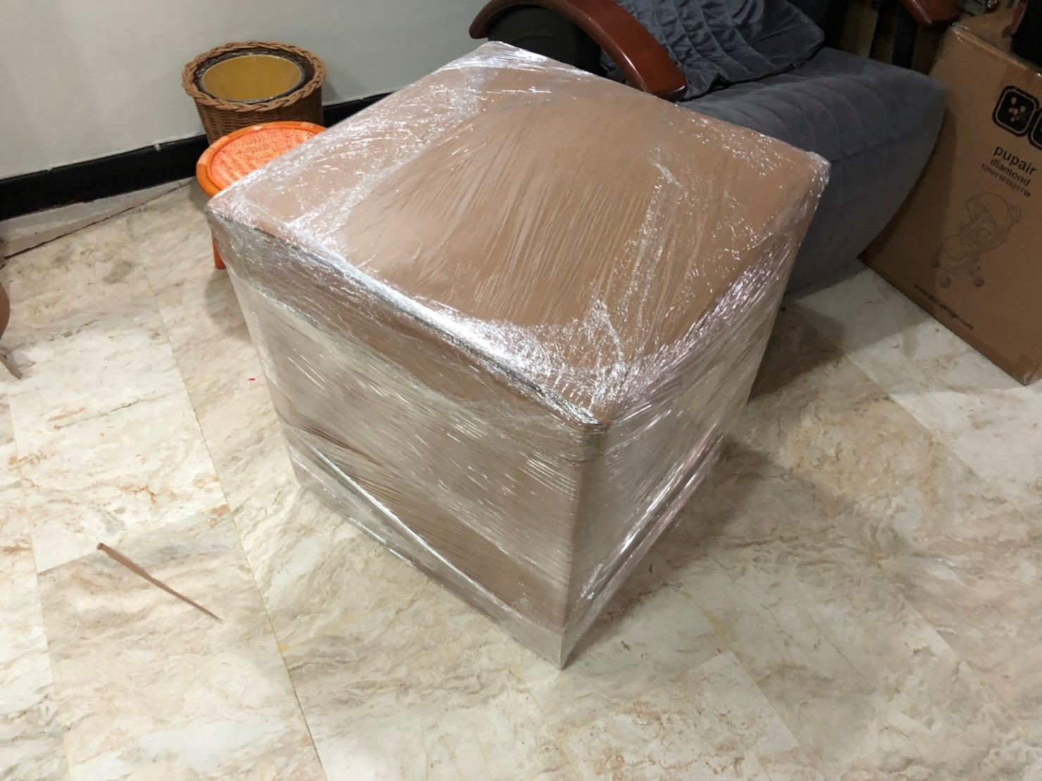 【榮福搬家公司】口碑第一、台北搬家推薦:各式各樣家具物件的精緻包裝服務,都可洽詢榮福搬家會有專人為您做最專業的評估與討論。 【榮福搬家公司】口碑第一、台北搬家推薦:各式各樣家具物件的精緻包裝服務,都可洽詢榮福搬家會有專人為您做最專業的評估與討論。