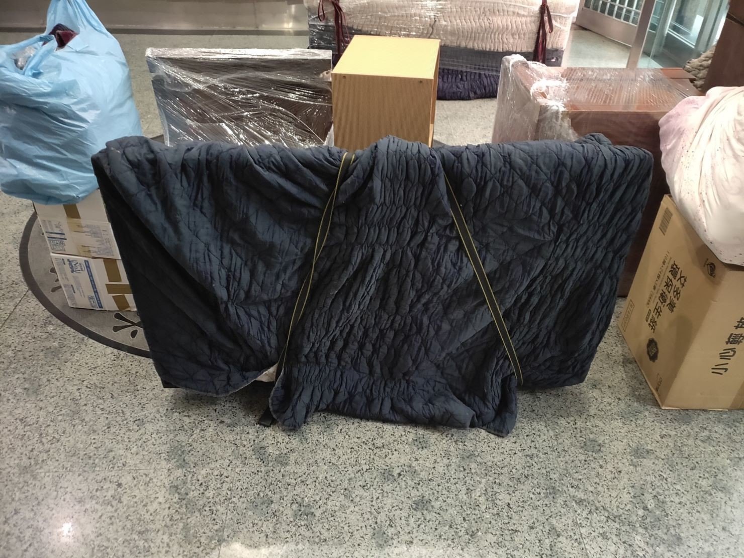 搬家公司推薦、新北搬家推薦【榮福搬家公司】南港搬家、桃園搬家公司推薦、家庭搬家、搬公司行號、台北搬家、搬鋼琴、搬工、搬家具、搬冰箱、搬電視、搬衣櫃、搬家電,針對顧客都秉持以用心實在專業搬家技巧,搬家實在用心值得您的信賴與選擇。歡迎來電咨詢02-2651-2727,榮福搬家有專員立即為您服務。 搬家公司推薦、新北搬家推薦【榮福搬家公司】南港搬家、桃園搬家公司推薦、家庭搬家、搬公司行號、台北搬家、搬鋼琴、搬工、搬家具、搬冰箱、搬電視、搬衣櫃、搬家電,針對顧客都秉持以用心實在專業搬家技巧,搬家實在用心值得您的信賴與選擇。歡迎來電咨詢02-2651-2727,榮福搬家有專員立即為您服務。