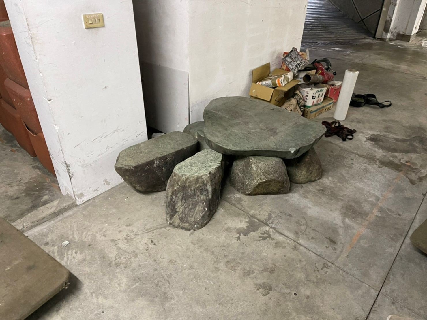 搬重物【榮福搬家公司】石墩搬運、搬石椅、搬石頭桌、搬洗衣機、搬披薩窯、精搬金庫、搬保險櫃、精搬魚缸、精搬鋼琴、跨縣搬家、搬工派遣、搬運、搬床墊、搬冰箱、搬家具、搬家首選、吊掛搬運、吊家具搬運、特殊重物搬運、專搬重物、新北搬家推薦、搬家公司、基隆搬家、南港搬家、桃園搬家公司、台北搬家公司推薦:大台北搬家,精緻包裝搬運「細膩包裝、專業搬運、用心服務、以客為尊」是榮福搬家公司的宗旨與精神。歡迎立即來電02-2651-2727專人服務。 搬重物【榮福搬家公司】石墩搬運、搬石椅、搬石頭桌、搬洗衣機、搬披薩窯、精搬金庫、搬保險櫃、精搬魚缸、精搬鋼琴、跨縣搬家、搬工派遣、搬運、搬床墊、搬冰箱、搬家具、搬家首選、吊掛搬運、吊家具搬運、特殊重物搬運、專搬重物、新北搬家推薦、搬家公司、基隆搬家、南港搬家、桃園搬家公司、台北搬家公司推薦:大台北搬家,精緻包裝搬運「細膩包裝、專業搬運、用心服務、以客為尊」是榮福搬家公司的宗旨與精神。歡迎立即來電02-2651-2727專人服務。