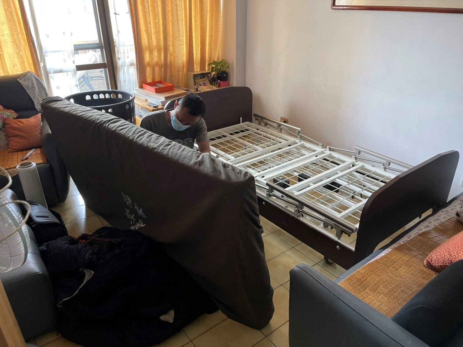 特殊搬運、搬重物【榮福搬家】醫療床、電動床、電動病床、只搬單一物件、南港搬家、桃園搬家公司推薦、新北搬家公司推薦、百貨公司進撤櫃、專櫃進撤櫃、企業搬運服務、搬公司行號、廠房遷移、公司行號搬遷、政府機關搬遷、百貨專櫃遷移、學校單位搬遷、精緻包裝、家庭搬家、搬鋼琴、搬工計時、搬工服務、人力搬運,針對顧客都秉持以用心實在專業搬家技巧,搬家實在用心值得您的信賴與選擇。歡迎來電咨詢02-2651-2727,榮福搬家有專員立即為您服務。 特殊搬運、搬重物【榮福搬家】醫療床、電動床、電動病床、只搬單一物件、南港搬家、桃園搬家公司推薦、新北搬家公司推薦、百貨公司進撤櫃、專櫃進撤櫃、企業搬運服務、搬公司行號、廠房遷移、公司行號搬遷、政府機關搬遷、百貨專櫃遷移、學校單位搬遷、精緻包裝、家庭搬家、搬鋼琴、搬工計時、搬工服務、人力搬運,針對顧客都秉持以用心實在專業搬家技巧,搬家實在用心值得您的信賴與選擇。歡迎來電咨詢02-2651-2727,榮福搬家有專員立即為您服務。