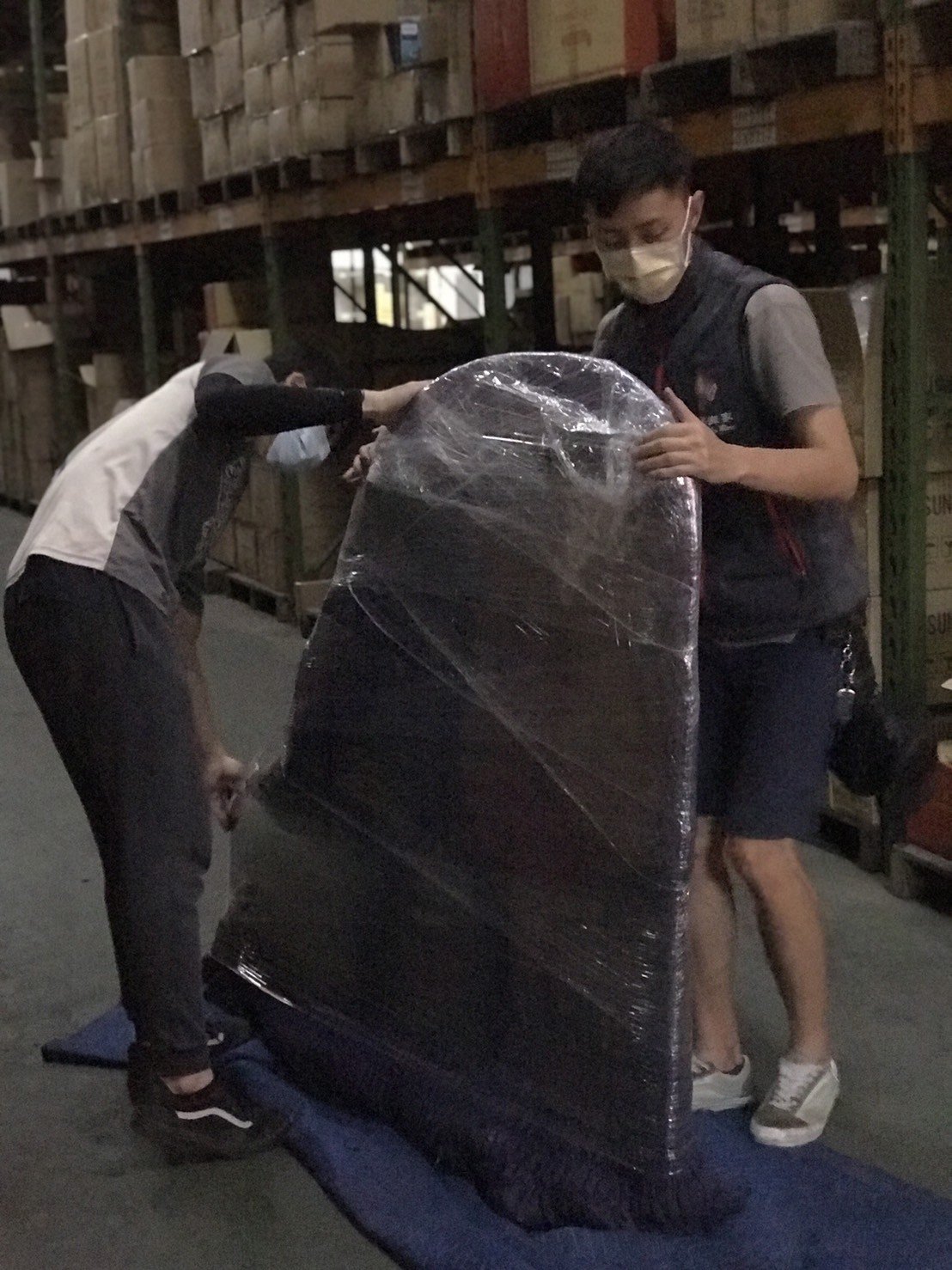 特殊搬運、搬重物【榮福搬家公司】精緻包裝鋼琴、演奏鋼琴、三角鋼琴、鋼琴搬運、音樂廳平台式鋼琴搬運、演奏會平台式鋼琴搬運、飯店平台式鋼琴搬運、跨縣市搬鋼琴、鋼琴室內移動、搬鋼琴首選、鋼琴吊掛搬運、專搬重物、搬重物技巧、新北鋼琴搬運公司推薦、大台北鋼琴搬運公司、桃園鋼琴搬運公司、新竹鋼琴搬運公司、台北搬家公司推薦:大台北搬家,精緻包裝搬運「細膩包裝、專業搬運、用心服務、以客為尊」是榮福搬家公司的宗旨與精神。歡迎立即來電02-2651-2727專人服務。 特殊搬運、搬重物【榮福搬家公司】精緻包裝鋼琴、演奏鋼琴、三角鋼琴、鋼琴搬運、音樂廳平台式鋼琴搬運、演奏會平台式鋼琴搬運、飯店平台式鋼琴搬運、跨縣市搬鋼琴、鋼琴室內移動、搬鋼琴首選、鋼琴吊掛搬運、專搬重物、搬重物技巧、新北鋼琴搬運公司推薦、大台北鋼琴搬運公司、桃園鋼琴搬運公司、新竹鋼琴搬運公司、台北搬家公司推薦:大台北搬家,精緻包裝搬運「細膩包裝、專業搬運、用心服務、以客為尊」是榮福搬家公司的宗旨與精神。歡迎立即來電02-2651-2727專人服務。