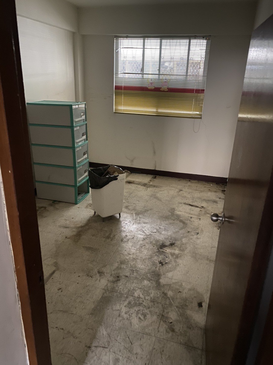 新北市垃圾清運、台北市垃圾清運、不要的家具怎麼辦、搬家公司推薦、新北搬家公司推薦【榮福搬家公司】南港搬家、桃園搬家公司推薦、桃園大型垃圾、台北搬家公司推薦、搬垃圾處理、家庭廢棄物清運、廢棄物處理、搬運廢棄物、家具垃圾處理、清運、搬家具、冰箱搬運、基隆搬家、大型家電回收清運、床墊搬運、搬衣櫃、大型家具丟棄、大型家具清運、搬公司行號、家庭垃圾清運公司、清垃圾、廢棄家具處理、廢棄家具清運、垃圾清運費用、搬家車,針對顧客都秉持以用心實在專業搬家技巧,搬家實在用心值得您的信賴與選擇。歡迎來電咨詢02-2651-2727,榮福搬家有專員立即為您服務。 新北市垃圾清運、台北市垃圾清運、不要的家具怎麼辦、搬家公司推薦、新北搬家公司推薦【榮福搬家公司】南港搬家、桃園搬家公司推薦、桃園大型垃圾、台北搬家公司推薦、搬垃圾處理、家庭廢棄物清運、廢棄物處理、搬運廢棄物、家具垃圾處理、清運、搬家具、冰箱搬運、基隆搬家、大型家電回收清運、床墊搬運、搬衣櫃、大型家具丟棄、大型家具清運、搬公司行號、家庭垃圾清運公司、清垃圾、廢棄家具處理、廢棄家具清運、垃圾清運費用、搬家車,針對顧客都秉持以用心實在專業搬家技巧,搬家實在用心值得您的信賴與選擇。歡迎來電咨詢02-2651-2727,榮福搬家有專員立即為您服務。