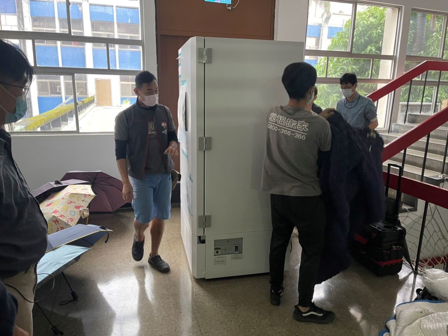 專搬生醫設備、搬精密儀器、實驗室冷凍櫃搬運、生技實驗設備、台北搬實驗設備、南港搬實驗設備、新北搬實驗設備、雙北搬實驗設備、汐止搬實驗設備、中永和搬實驗設備、板橋搬實驗設備、五股搬實驗設備、基隆搬實驗設備、桃園搬實驗設備、搬生醫設備推薦【榮福搬家】擁有各式各樣特殊重物搬運的經驗,用心實在給予最佳搬運服務,特殊重物搬運唯一首選榮福搬家公司。 專搬生醫設備、搬精密儀器、實驗室冷凍櫃搬運、生技實驗設備、台北搬實驗設備、南港搬實驗設備、新北搬實驗設備、雙北搬實驗設備、汐止搬實驗設備、中永和搬實驗設備、板橋搬實驗設備、五股搬實驗設備、基隆搬實驗設備、桃園搬實驗設備、搬生醫設備推薦【榮福搬家】擁有各式各樣特殊重物搬運的經驗,用心實在給予最佳搬運服務,特殊重物搬運唯一首選榮福搬家公司。