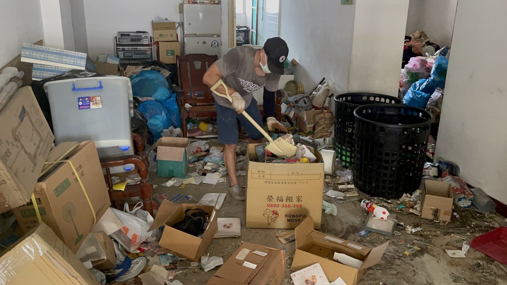 新北市垃圾清運、台北市垃圾清運、不要的家具怎麼辦、搬家公司推薦、新北搬家公司推薦【榮福搬家公司】南港搬家、桃園搬家公司推薦、桃園大型垃圾、台北搬家公司推薦、搬垃圾處理、家庭廢棄物清運、廢棄物處理、搬運廢棄物、家具垃圾處理、清運、搬家具、冰箱搬運、基隆搬家、大型家電回收清運、床墊搬運、搬衣櫃、大型家具丟棄、大型家具清運、搬公司行號、家庭垃圾清運公司、清垃圾、廢棄家具處理、廢棄家具清運、垃圾清運費用、搬家車,針對顧客都秉持以用心實在專業搬家技巧,搬家實在用心值得您的信賴與選擇。歡迎來電咨詢02-2651-2727,榮福搬家有專員立即為您服務。 新北市垃圾清運、台北市垃圾清運、不要的家具怎麼辦、搬家公司推薦、新北搬家公司推薦【榮福搬家公司】南港搬家、桃園搬家公司推薦、桃園大型垃圾、台北搬家公司推薦、搬垃圾處理、家庭廢棄物清運、廢棄物處理、搬運廢棄物、家具垃圾處理、清運、搬家具、冰箱搬運、基隆搬家、大型家電回收清運、床墊搬運、搬衣櫃、大型家具丟棄、大型家具清運、搬公司行號、家庭垃圾清運公司、清垃圾、廢棄家具處理、廢棄家具清運、垃圾清運費用、搬家車,針對顧客都秉持以用心實在專業搬家技巧,搬家實在用心值得您的信賴與選擇。歡迎來電咨詢02-2651-2727,榮福搬家有專員立即為您服務。