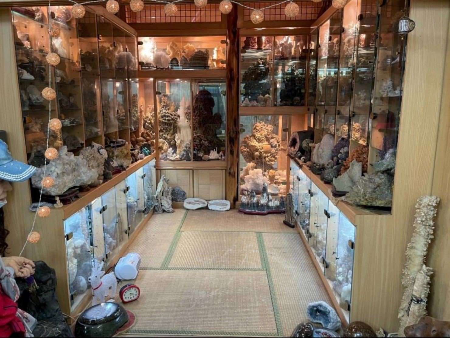 搬重物【榮福搬家公司】石墩搬運、搬石椅、搬石頭桌、搬石雕藝術品、搬木雕藝術品、鐘乳石、珊瑚礁、搬運古董、搬披薩窯、精搬金庫、搬保險櫃、精搬魚缸、精搬鋼琴、跨縣市搬家、搬工計時、搬工服務、人工搬運、人力搬運、搬運、藝術品搬運、搬玉石、水晶洞搬運、搬家首選、吊掛搬運、吊家具搬運、精緻包裝、特殊重物搬運、專搬重物、新北搬家推薦、搬家公司、基隆搬家、南港搬家、桃園搬家公司、台北搬家公司推薦:大台北搬家,精緻包裝搬運「細膩包裝、專業搬運、用心服務、以客為尊」是榮福搬家公司的宗旨與精神。歡迎立即來電02-2651-2727專人服務。 搬重物【榮福搬家公司】石墩搬運、搬石椅、搬石頭桌、搬石雕藝術品、搬木雕藝術品、鐘乳石、珊瑚礁、搬運古董、搬披薩窯、精搬金庫、搬保險櫃、精搬魚缸、精搬鋼琴、跨縣市搬家、搬工計時、搬工服務、人工搬運、人力搬運、搬運、藝術品搬運、搬玉石、水晶洞搬運、搬家首選、吊掛搬運、吊家具搬運、精緻包裝、特殊重物搬運、專搬重物、新北搬家推薦、搬家公司、基隆搬家、南港搬家、桃園搬家公司、台北搬家公司推薦:大台北搬家,精緻包裝搬運「細膩包裝、專業搬運、用心服務、以客為尊」是榮福搬家公司的宗旨與精神。歡迎立即來電02-2651-2727專人服務。