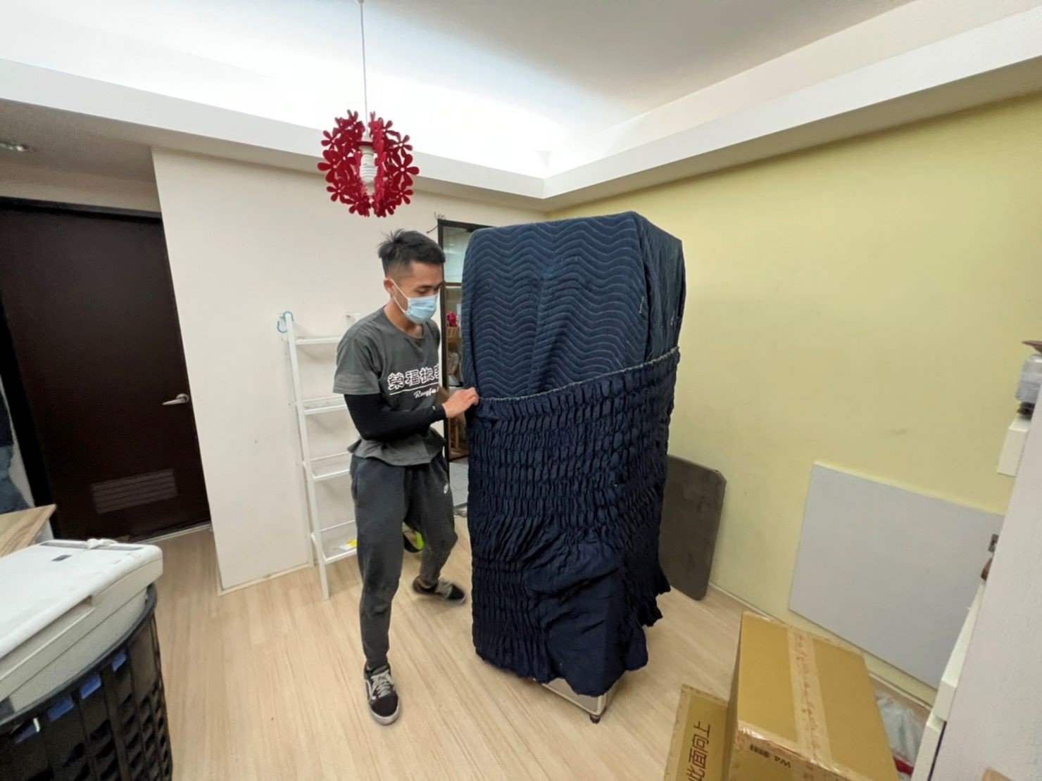家公司推薦、新北搬家推薦【榮福搬家公司】南港搬家、基隆搬家、新北搬家、中和搬家、永和搬家、汐止搬家、台北搬家、桃園搬家公司推薦、台北搬家公司推薦、大型家具搬運、搬家具、冰箱搬運、搬家電、大型家電搬運、床墊搬運、搬家車、家庭搬家、搬工、搬運、搬家紙箱、跨縣市搬家、單件家具運送、搬家估價、搬家首選,搬家達人,、台北搬家公司推薦:大台北搬家,精緻包裝搬運「細膩包裝、專業搬運、用心服務、以客為尊」是榮福搬家公司的宗旨與精神。歡迎立即來電02-2651-2727專人服務。 家公司推薦、新北搬家推薦【榮福搬家公司】南港搬家、基隆搬家、新北搬家、中和搬家、永和搬家、汐止搬家、台北搬家、桃園搬家公司推薦、台北搬家公司推薦、大型家具搬運、搬家具、冰箱搬運、搬家電、大型家電搬運、床墊搬運、搬家車、家庭搬家、搬工、搬運、搬家紙箱、跨縣市搬家、單件家具運送、搬家估價、搬家首選,搬家達人,、台北搬家公司推薦:大台北搬家,精緻包裝搬運「細膩包裝、專業搬運、用心服務、以客為尊」是榮福搬家公司的宗旨與精神。歡迎立即來電02-2651-2727專人服務。