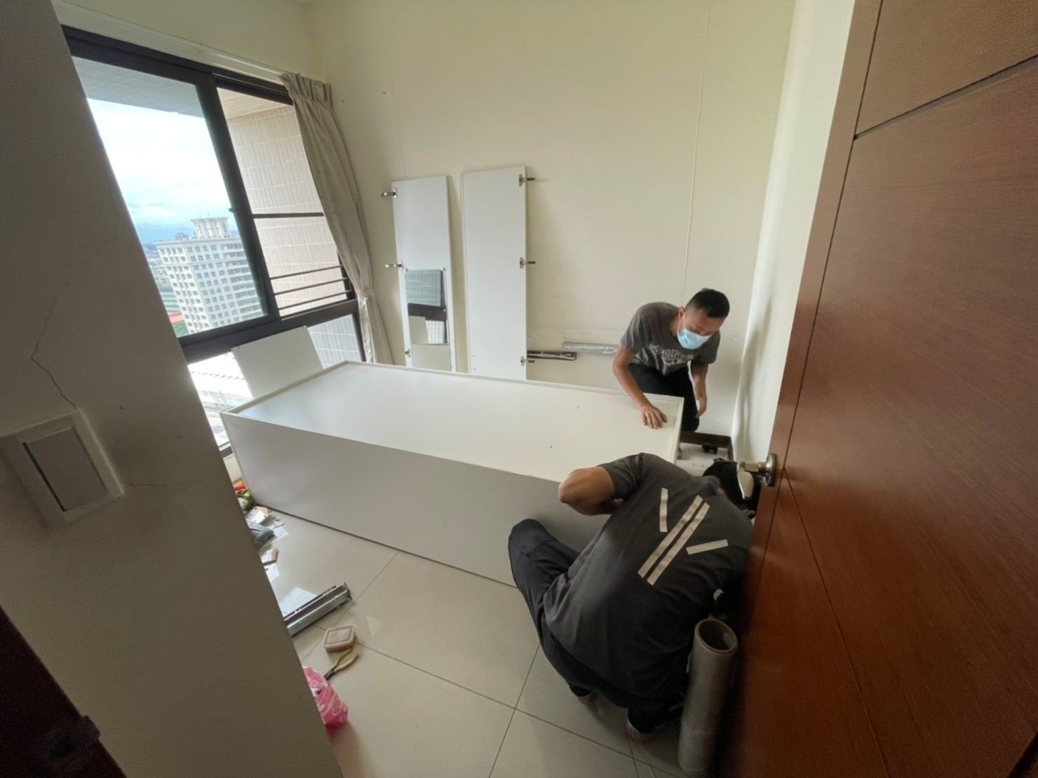 【榮福搬家公司】搬家首選、搬家公司推薦:IKEA、宜得利、B&Q等系統式家具拆裝找專業的榮福搬家就對了。優質搬家,包裝搬運「細膩包裝、專業搬運、用心服務、以客為尊」是榮福搬家公司的宗旨與精神。歡迎立即來電02-2651-2727專人服務。 【榮福搬家公司】搬家首選、搬家公司推薦:IKEA、宜得利、B&Q等系統式家具拆裝找專業的榮福搬家就對了。優質搬家,包裝搬運「細膩包裝、專業搬運、用心服務、以客為尊」是榮福搬家公司的宗旨與精神。歡迎立即來電02-2651-2727專人服務。