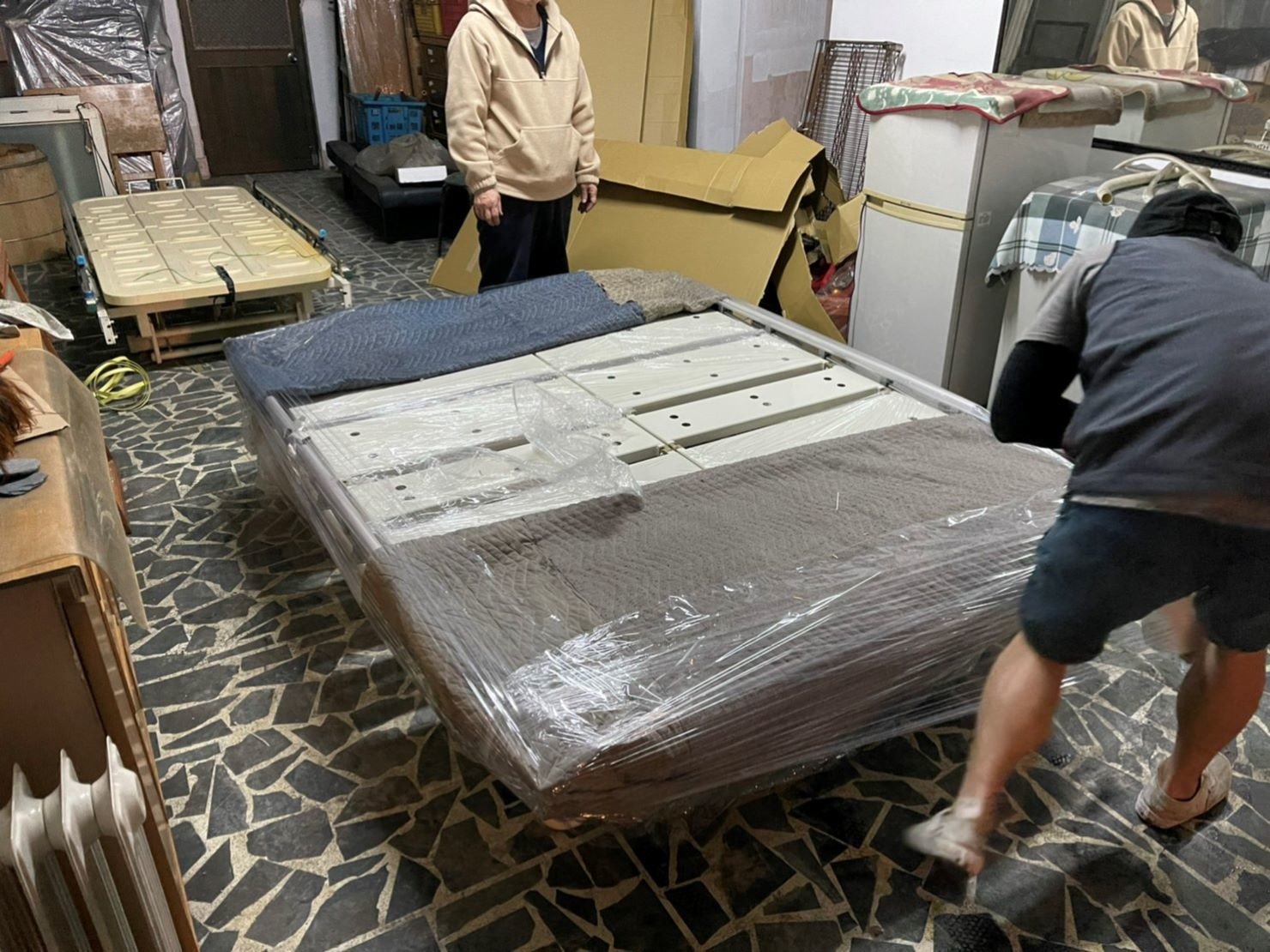 搬家公司推薦、新北搬家推薦【榮福搬家公司】南港搬家、桃園搬家公司推薦、台北搬家公司推薦、單件家具運送、搬醫療床、搬家具、冰箱搬運、基隆搬家、搬大型家電、床墊搬運、搬公司行號、家庭搬家、重物搬運、電動床搬運、搬鋼琴、醫療電動床搬運、搬工、搬運、搬家紙箱、大型家具搬運、家具拆裝、跨縣市搬家、搬家估價,針對顧客都秉持以用心實在專業搬家技巧,搬家實在用心值得您的信賴與選擇。歡迎來電咨詢02-2651-2727,榮福搬家有專員立即為您服務。 搬家公司推薦、新北搬家推薦【榮福搬家公司】南港搬家、桃園搬家公司推薦、台北搬家公司推薦、單件家具運送、搬醫療床、搬家具、冰箱搬運、基隆搬家、搬大型家電、床墊搬運、搬公司行號、家庭搬家、重物搬運、電動床搬運、搬鋼琴、醫療電動床搬運、搬工、搬運、搬家紙箱、大型家具搬運、家具拆裝、跨縣市搬家、搬家估價,針對顧客都秉持以用心實在專業搬家技巧,搬家實在用心值得您的信賴與選擇。歡迎來電咨詢02-2651-2727,榮福搬家有專員立即為您服務。