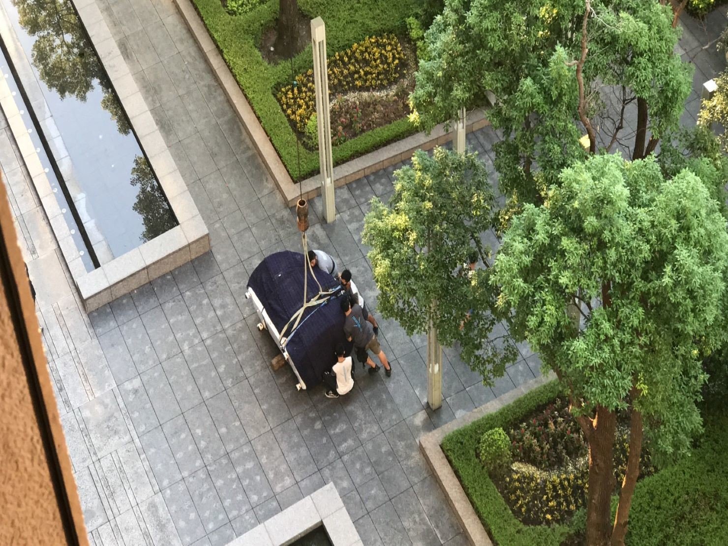 台北搬家重物吊掛搬運∣南港搬家重物吊掛搬運∣新北搬家重物吊掛搬運∣雙北搬家重物吊掛搬運∣汐止搬家重物吊掛運∣五股搬家重物吊搬運搬運∣ ∣板橋搬家重物吊掛搬運∣桃園搬家重物吊掛搬運推薦【榮福搬家】屬專業搬家細吊累運唯一的選擇,累積20年來特殊重物的搬運經驗,專業敏捷快速完成您的各項搬運任務。榮福搬家擁有精細的包裝搬運「精細包裝、專業搬運、用心服務、以客為尊」是榮福家搬運公司的宗旨與精神。歡迎立即來電02-2651-2727人服務。 台北搬家重物吊掛搬運∣南港搬家重物吊掛搬運∣新北搬家重物吊掛搬運∣雙北搬家重物吊掛搬運∣汐止搬家重物吊掛運∣五股搬家重物吊搬運搬運∣ ∣板橋搬家重物吊掛搬運∣桃園搬家重物吊掛搬運推薦【榮福搬家】屬專業搬家細吊累運唯一的選擇,累積20年來特殊重物的搬運經驗,專業敏捷快速完成您的各項搬運任務。榮福搬家擁有精細的包裝搬運「精細包裝、專業搬運、用心服務、以客為尊」是榮福家搬運公司的宗旨與精神。歡迎立即來電02-2651-2727人服務。