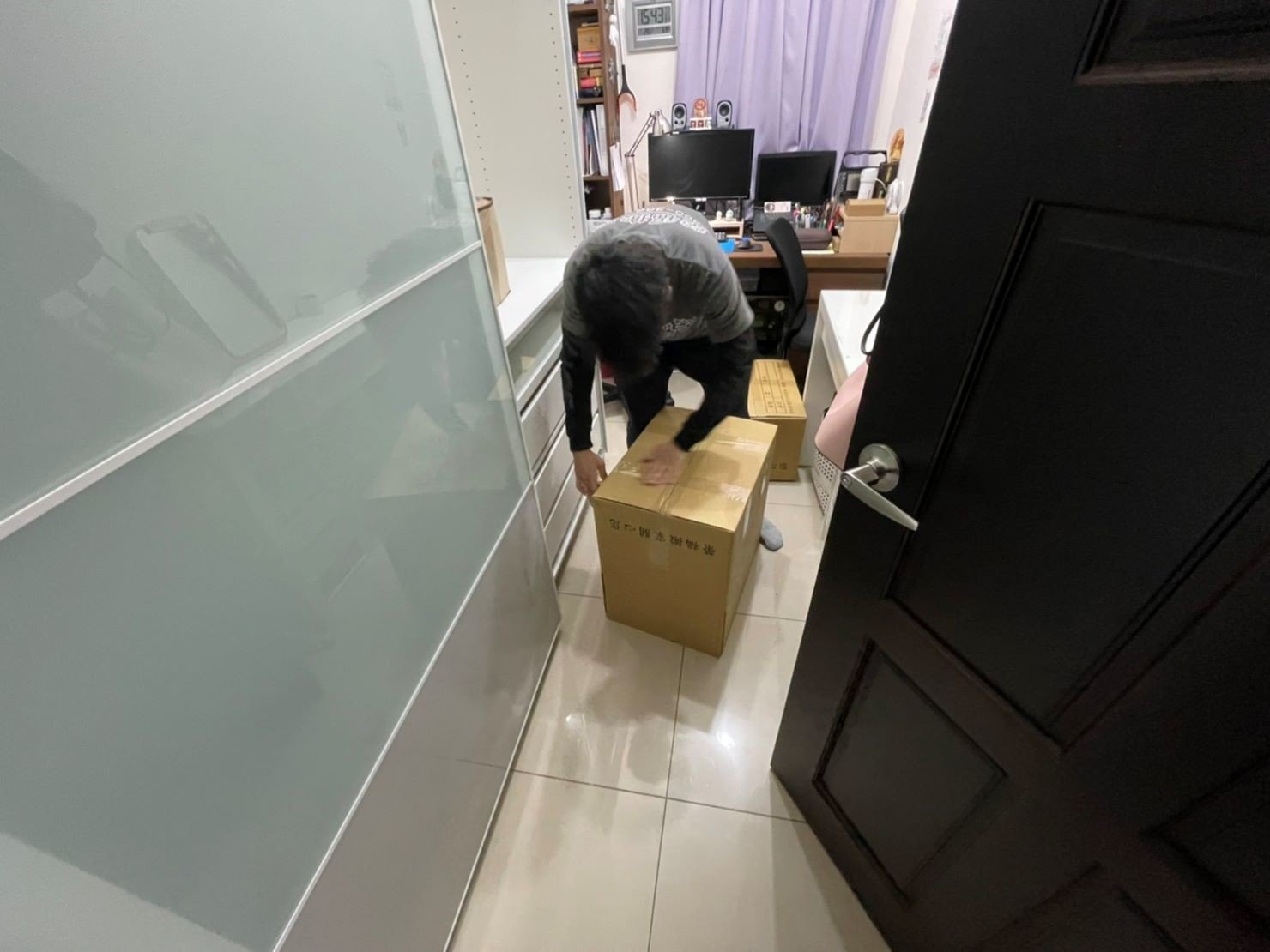 搬家公司推薦、新北搬家公司推薦【榮福搬家公司】精緻包裝搬運「細膩包裝、專業搬運、用心服務、以客為尊」是榮福搬家公司的宗旨與精神:搬家首選、南港搬家、桃園搬家公司推薦、台北搬家公司推薦、精緻搬家、精緻包裝、搬家達人、搬家具、冰箱搬運、基隆搬家、搬家電、床墊搬運、跨縣市搬家、家庭搬家、鋼琴搬運、搬工計時、搬運、搬家紙箱、搬家打包材料,針對顧客都秉持以用心實在專業搬家技巧,搬家實在用心值得您的信賴與選擇。歡迎來電咨詢02-2651-2727,榮福搬家有專員立即為您服務。 搬家公司推薦、新北搬家公司推薦【榮福搬家公司】精緻包裝搬運「細膩包裝、專業搬運、用心服務、以客為尊」是榮福搬家公司的宗旨與精神:搬家首選、南港搬家、桃園搬家公司推薦、台北搬家公司推薦、精緻搬家、精緻包裝、搬家達人、搬家具、冰箱搬運、基隆搬家、搬家電、床墊搬運、跨縣市搬家、家庭搬家、鋼琴搬運、搬工計時、搬運、搬家紙箱、搬家打包材料,針對顧客都秉持以用心實在專業搬家技巧,搬家實在用心值得您的信賴與選擇。歡迎來電咨詢02-2651-2727,榮福搬家有專員立即為您服務。