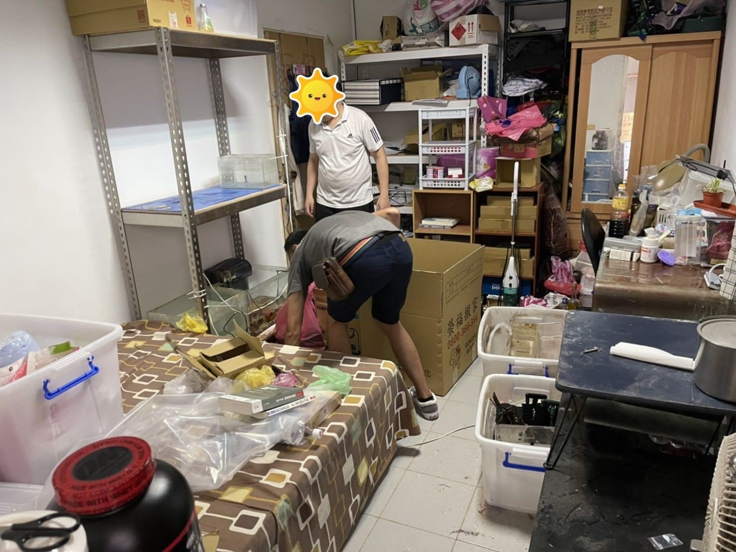 搬家首選、搬家公司推薦、新北搬家公司推薦【榮福搬家公司】精緻搬家、精緻包裝、專人到府裝箱打包、搬家打包、無痛搬家、紙箱搬家、南港搬家、桃園搬家公司推薦、台北搬家、搬家具、冰箱搬運、搬洗衣機、基隆搬家、搬大型家電、床墊搬運、搬queen size床、沙發搬運、搬餐桌椅、茶几搬運、搬衣櫃、搬公司行號、家庭搬家、鋼琴搬運、搬醫療床、搬按摩椅、跨縣市搬家、搬神明桌、搬工計時、搬工服務、人力搬運、搬運、單件家具運送、搬家紙箱、黃色膠帶、氣泡紙、搬家車、搬家估價、搬家公司費用計算,針對顧客都秉持以用心實在專業搬家技巧,搬家實在用心值得您的信賴與選擇。「細膩包裝、專業搬運、用心服務、以客為尊」是榮福搬家公司的宗旨與精神。歡迎立即來電02-2651-2727專人服務。系統式家具拆裝找專業的榮福搬家就對了。 搬家首選、搬家公司推薦、新北搬家公司推薦【榮福搬家公司】精緻搬家、精緻包裝、專人到府裝箱打包、搬家打包、無痛搬家、紙箱搬家、南港搬家、桃園搬家公司推薦、台北搬家、搬家具、冰箱搬運、搬洗衣機、基隆搬家、搬大型家電、床墊搬運、搬queen size床、沙發搬運、搬餐桌椅、茶几搬運、搬衣櫃、搬公司行號、家庭搬家、鋼琴搬運、搬醫療床、搬按摩椅、跨縣市搬家、搬神明桌、搬工計時、搬工服務、人力搬運、搬運、單件家具運送、搬家紙箱、黃色膠帶、氣泡紙、搬家車、搬家估價、搬家公司費用計算,針對顧客都秉持以用心實在專業搬家技巧,搬家實在用心值得您的信賴與選擇。「細膩包裝、專業搬運、用心服務、以客為尊」是榮福搬家公司的宗旨與精神。歡迎立即來電02-2651-2727專人服務。系統式家具拆裝找專業的榮福搬家就對了。