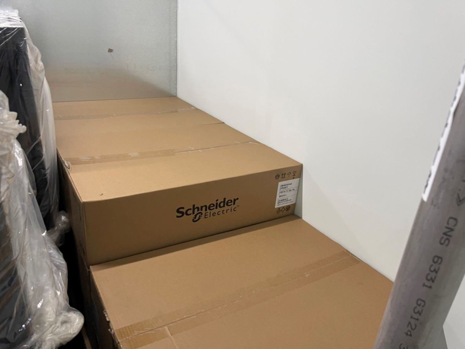 搬機器、搬設備、搬機器機櫃、搬UPS設備、搬電池櫃、搬旁路開關、搬重物【榮福搬家公司】、搬魚缸、搬鋼琴、搬金庫、人力搬運、搬按摩椅、搬家首選、吊掛搬運、吊金庫搬運、特殊重物搬運、單件重物搬運、搬醫療床、專搬重物、企業搬運服務、公司行號搬遷、搬遷、新北搬家公司推薦、搬家公司、基隆搬家、南港搬家、桃園搬家公司推薦、台北搬家公司推薦:大台北搬家,精緻包裝搬運「細膩包裝、專業搬運、用心服務、以客為尊」是榮福搬家公司的宗旨與精神。歡迎立即來電02-2651-2727專人服務。 搬機器、搬設備、搬機器機櫃、搬UPS設備、搬電池櫃、搬旁路開關、搬重物【榮福搬家公司】、搬魚缸、搬鋼琴、搬金庫、人力搬運、搬按摩椅、搬家首選、吊掛搬運、吊金庫搬運、特殊重物搬運、單件重物搬運、搬醫療床、專搬重物、企業搬運服務、公司行號搬遷、搬遷、新北搬家公司推薦、搬家公司、基隆搬家、南港搬家、桃園搬家公司推薦、台北搬家公司推薦:大台北搬家,精緻包裝搬運「細膩包裝、專業搬運、用心服務、以客為尊」是榮福搬家公司的宗旨與精神。歡迎立即來電02-2651-2727專人服務。