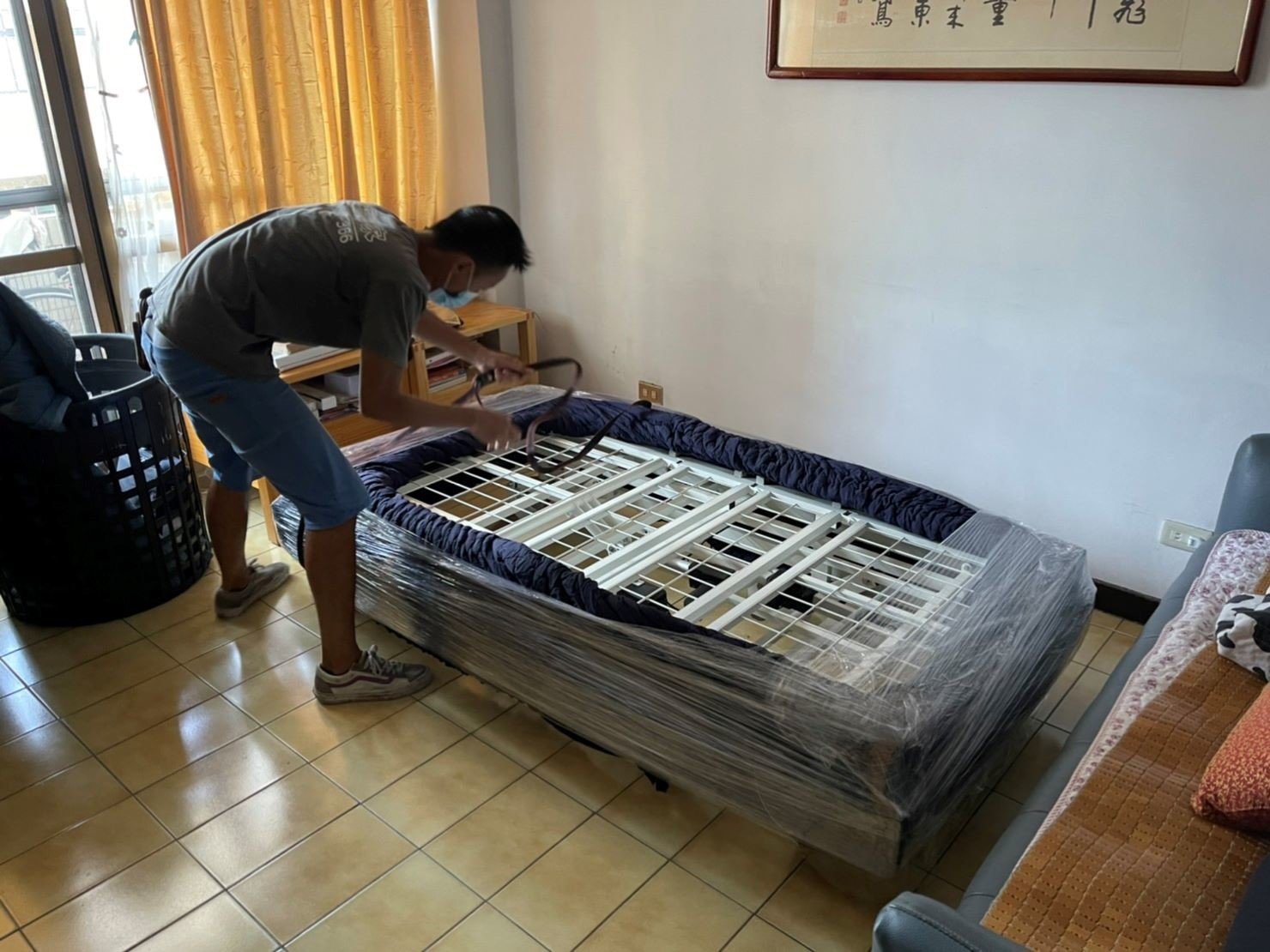 特殊搬運、搬重物【榮福搬家】醫療床、電動床、電動病床、只搬單一物件、南港搬家、桃園搬家公司推薦、新北搬家公司推薦、百貨公司進撤櫃、專櫃進撤櫃、企業搬運服務、搬公司行號、廠房遷移、公司行號搬遷、政府機關搬遷、百貨專櫃遷移、學校單位搬遷、精緻包裝、家庭搬家、搬鋼琴、搬工計時、搬工服務、人力搬運,針對顧客都秉持以用心實在專業搬家技巧,搬家實在用心值得您的信賴與選擇。歡迎來電咨詢02-2651-2727,榮福搬家有專員立即為您服務。 特殊搬運、搬重物【榮福搬家】醫療床、電動床、電動病床、只搬單一物件、南港搬家、桃園搬家公司推薦、新北搬家公司推薦、百貨公司進撤櫃、專櫃進撤櫃、企業搬運服務、搬公司行號、廠房遷移、公司行號搬遷、政府機關搬遷、百貨專櫃遷移、學校單位搬遷、精緻包裝、家庭搬家、搬鋼琴、搬工計時、搬工服務、人力搬運,針對顧客都秉持以用心實在專業搬家技巧,搬家實在用心值得您的信賴與選擇。歡迎來電咨詢02-2651-2727,榮福搬家有專員立即為您服務。
