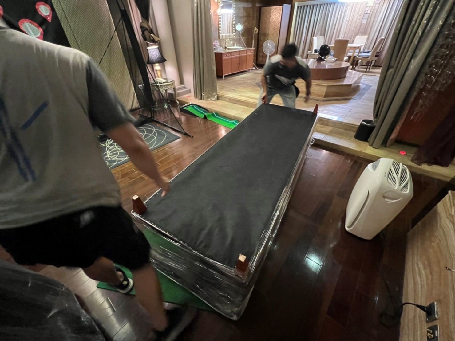 台北倉儲暫放精緻包裝∣南港倉儲暫放精緻包裝∣新北倉儲暫放精緻包裝∣雙北倉儲暫放精緻包裝∣汐止倉儲暫放精緻包裝∣中永和倉儲暫放精緻包裝∣板橋倉儲暫放精緻包裝∣五股倉儲暫放精緻包裝∣基隆倉儲暫放精緻包裝∣桃園倉儲暫放精緻包裝,精緻包裝搬運「細膩包裝、專業搬運、用心服務、以客為尊」是榮福搬家公司的宗旨與精神。歡迎立即來電02-2651-2727專人服務。 台北倉儲暫放精緻包裝∣南港倉儲暫放精緻包裝∣新北倉儲暫放精緻包裝∣雙北倉儲暫放精緻包裝∣汐止倉儲暫放精緻包裝∣中永和倉儲暫放精緻包裝∣板橋倉儲暫放精緻包裝∣五股倉儲暫放精緻包裝∣基隆倉儲暫放精緻包裝∣桃園倉儲暫放精緻包裝,精緻包裝搬運「細膩包裝、專業搬運、用心服務、以客為尊」是榮福搬家公司的宗旨與精神。歡迎立即來電02-2651-2727專人服務。