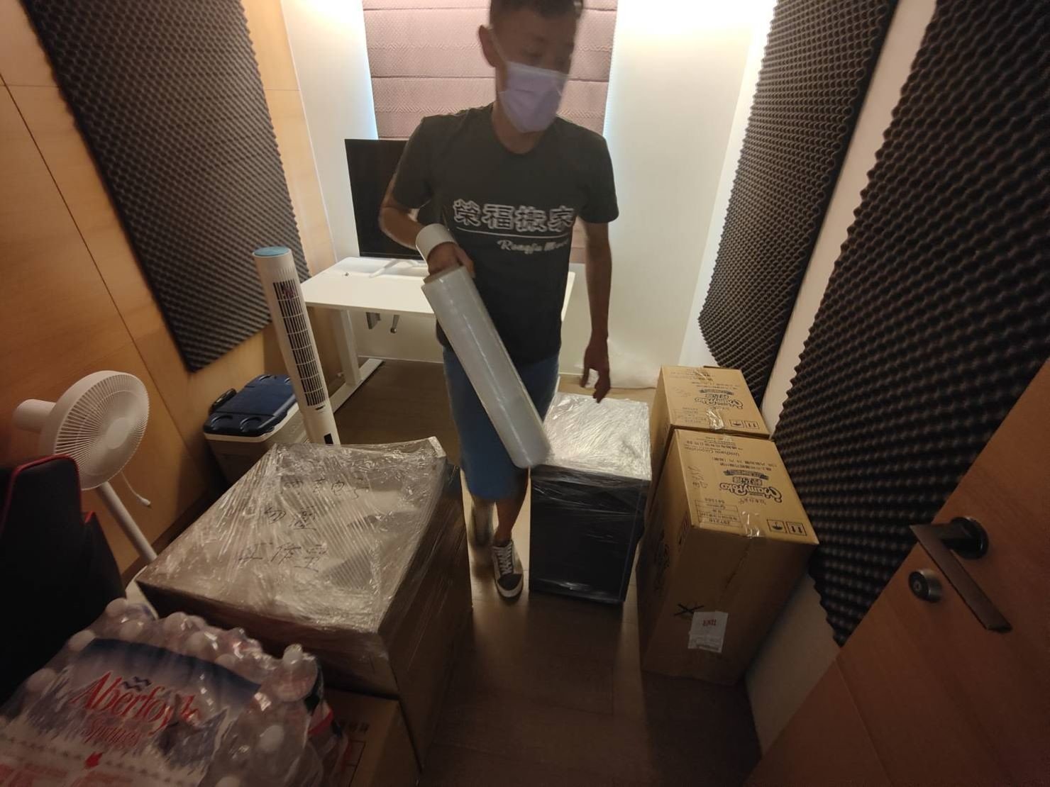 專人打包、搬家公司推薦、GOOGLE搬家公司推薦【榮福搬家公司】、家庭區域性專人打包、精緻搬家、精緻包裝、專人打包裝箱、床墊搬運、冰箱搬運、搬家首選、台北搬家公司推薦:大台北搬家,精緻包裝搬運「細膩包裝、專業搬運、用心服務、以客為尊」是榮福搬家公司的宗旨與精神。 專人打包、搬家公司推薦、GOOGLE搬家公司推薦【榮福搬家公司】、家庭區域性專人打包、精緻搬家、精緻包裝、專人打包裝箱、床墊搬運、冰箱搬運、搬家首選、台北搬家公司推薦:大台北搬家,精緻包裝搬運「細膩包裝、專業搬運、用心服務、以客為尊」是榮福搬家公司的宗旨與精神。