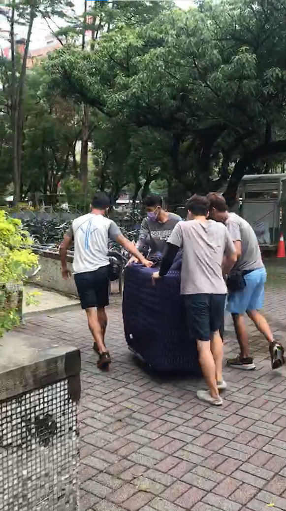 特殊搬運、搬重物【榮福搬家】醫療器材、醫療設備搬運、實驗室器材搬運、實業室高溫加熱器、科技大學社團設備移動、搬運搬單一物件、南港搬家、桃園搬家公司推薦、新北搬家公司推薦、可配合校園室內移動、生技科學儀器搬運、海關箱待拆、醫療儀器專業搬運、公司行號搬、專搬重物、搬工服務、人力搬運,針對顧客都秉持以用心實在專業搬家技巧,搬家實在用心值得您的信賴與選擇。歡迎來電咨詢02-2651-2727,榮福搬家有專員立即為您服務。 特殊搬運、搬重物【榮福搬家】醫療器材、醫療設備搬運、實驗室器材搬運、實業室高溫加熱器、科技大學社團設備移動、搬運搬單一物件、南港搬家、桃園搬家公司推薦、新北搬家公司推薦、可配合校園室內移動、生技科學儀器搬運、海關箱待拆、醫療儀器專業搬運、公司行號搬、專搬重物、搬工服務、人力搬運,針對顧客都秉持以用心實在專業搬家技巧,搬家實在用心值得您的信賴與選擇。歡迎來電咨詢02-2651-2727,榮福搬家有專員立即為您服務。