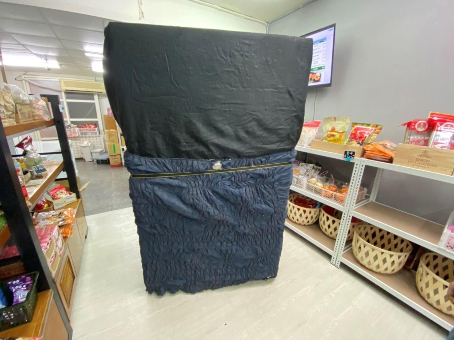 搬重物、重物搬運唯一首選【榮福搬家公司】石墩搬運、搬石椅、搬石頭桌、搬洗衣機、搬披薩窯、精搬金庫、搬保險櫃、精搬魚缸、精搬鋼琴、鋼琴搬運、搬三角琴、跨縣市搬家、搬工派遣、搬運、搬醫療床、床墊搬運、冰箱搬運、搬營業用冰箱、搬生財器具、搬醫療電動床、大型家電搬運、搬家具、單件家具運送、搬家首選、吊掛搬運、吊家具搬運、特殊重物搬運、專搬重物、新北搬家推薦、搬家公司、基隆搬家、南港搬家、桃園搬家公司、台北搬家公司推薦:大台北搬家,精緻包裝搬運「細膩包裝、專業搬運、用心服務、以客為尊」是榮福搬家公司的宗旨與精神。歡迎立即來電02-2651-2727專人服務。系統式家具拆裝找專業的榮福搬家就對了。 搬重物、重物搬運唯一首選【榮福搬家公司】石墩搬運、搬石椅、搬石頭桌、搬洗衣機、搬披薩窯、精搬金庫、搬保險櫃、精搬魚缸、精搬鋼琴、鋼琴搬運、搬三角琴、跨縣市搬家、搬工派遣、搬運、搬醫療床、床墊搬運、冰箱搬運、搬營業用冰箱、搬生財器具、搬醫療電動床、大型家電搬運、搬家具、單件家具運送、搬家首選、吊掛搬運、吊家具搬運、特殊重物搬運、專搬重物、新北搬家推薦、搬家公司、基隆搬家、南港搬家、桃園搬家公司、台北搬家公司推薦:大台北搬家,精緻包裝搬運「細膩包裝、專業搬運、用心服務、以客為尊」是榮福搬家公司的宗旨與精神。歡迎立即來電02-2651-2727專人服務。系統式家具拆裝找專業的榮福搬家就對了。