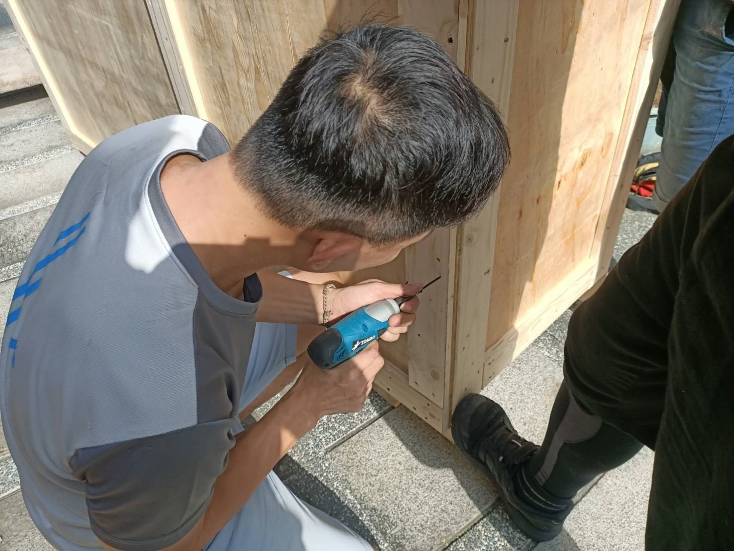 重物搬運、搬佛像【榮福搬家公司】搬披薩窯、精搬金庫、搬保險櫃、精搬魚缸、跨縣搬家、搬工派遣、搬玉石、搬神明桌、搬家具、搬家首選、吊掛搬運、吊家具搬運、搬重物技巧、台北搬家公司推薦:大台北搬家、基隆搬家,精緻包裝搬運「細膩包裝、專業搬運、用心服務、以客為尊」是榮福搬家公司的宗旨與精神。歡迎立即來電02-2651-2727專人服務。 重物搬運、搬佛像【榮福搬家公司】搬披薩窯、精搬金庫、搬保險櫃、精搬魚缸、跨縣搬家、搬工派遣、搬玉石、搬神明桌、搬家具、搬家首選、吊掛搬運、吊家具搬運、搬重物技巧、台北搬家公司推薦:大台北搬家、基隆搬家,精緻包裝搬運「細膩包裝、專業搬運、用心服務、以客為尊」是榮福搬家公司的宗旨與精神。歡迎立即來電02-2651-2727專人服務。
