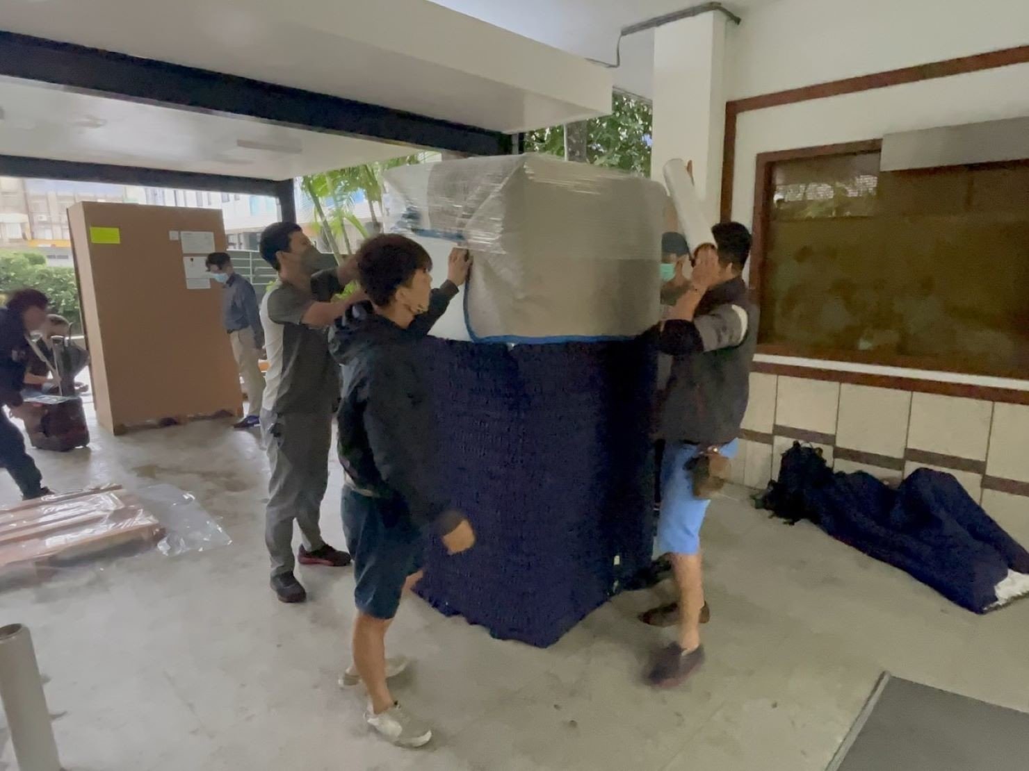 專搬生醫設備、搬精密儀器、實驗室冷凍櫃搬運、生技實驗設備、台北搬實驗設備、南港搬實驗設備、新北搬實驗設備、雙北搬實驗設備、汐止搬實驗設備、中永和搬實驗設備、板橋搬實驗設備、五股搬實驗設備、基隆搬實驗設備、桃園搬實驗設備、搬生醫設備推薦【榮福搬家】擁有各式各樣特殊重物搬運的經驗,用心實在給予最佳搬運服務,特殊重物搬運唯一首選榮福搬家公司。 專搬生醫設備、搬精密儀器、實驗室冷凍櫃搬運、生技實驗設備、台北搬實驗設備、南港搬實驗設備、新北搬實驗設備、雙北搬實驗設備、汐止搬實驗設備、中永和搬實驗設備、板橋搬實驗設備、五股搬實驗設備、基隆搬實驗設備、桃園搬實驗設備、搬生醫設備推薦【榮福搬家】擁有各式各樣特殊重物搬運的經驗,用心實在給予最佳搬運服務,特殊重物搬運唯一首選榮福搬家公司。