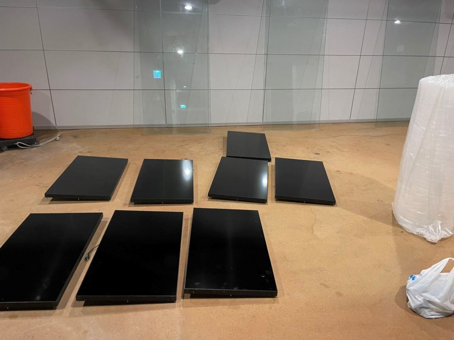 搬家公司推薦、台北搬家推薦【榮福搬家公司】南港搬家、電視牆拆裝、拆玻璃、桃園搬家公司推薦、新北搬家公司推薦、企業搬運服務、搬公司行號、廠房遷移、公司行號搬遷、政府機關搬遷、百貨專櫃遷移、學校單位搬遷、精緻包裝、家庭搬家、搬家具、家電搬運、搬電視、搬工、拆裝工具組,針對顧客都秉持以用心實在專業搬家技巧,搬家實在用心值得您的信賴與選擇。歡迎來電咨詢02-2651-2727,榮福搬家有專員立即為您服務。專業拆裝技能、系統式家具拆裝找專業的榮福搬家就對了。 搬家公司推薦、台北搬家推薦【榮福搬家公司】南港搬家、電視牆拆裝、拆玻璃、桃園搬家公司推薦、新北搬家公司推薦、企業搬運服務、搬公司行號、廠房遷移、公司行號搬遷、政府機關搬遷、百貨專櫃遷移、學校單位搬遷、精緻包裝、家庭搬家、搬家具、家電搬運、搬電視、搬工、拆裝工具組,針對顧客都秉持以用心實在專業搬家技巧,搬家實在用心值得您的信賴與選擇。歡迎來電咨詢02-2651-2727,榮福搬家有專員立即為您服務。專業拆裝技能、系統式家具拆裝找專業的榮福搬家就對了。