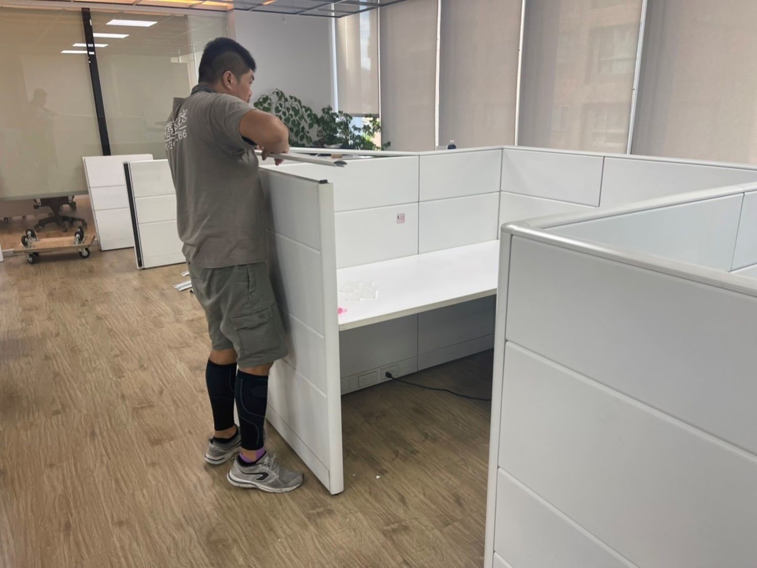 搬家公司推薦、台北搬家推薦【榮福搬家公司】搬遷估價、南港搬家、桃園搬家公司推薦、新北搬家公司推薦、基隆搬家、搬沙發、搬保險箱、金庫搬運、搬活動櫃、搬公文櫃、搬保密櫃、搬辦公桌、旋轉椅、辦公椅、搬資料櫃、辦公室遷移、搬會客桌、碎紙機、印表機、搬玻璃櫥櫃、會議桌搬運、OA屏風拆裝、事務機搬運、搬電腦設備、公司行號搬遷、政府機關搬遷、學校單位搬遷、精緻包裝、搬家紙箱、搬鐵櫃、搬保密文件、保密文件銷毀、搬工計時、搬工服務、人力搬運,針對顧客都秉持以用心實在專業搬家技巧,搬家實在用心值得您的信賴與選擇。歡迎來電咨詢02-2651-2727,榮福搬家有專員立即為您服務。 搬家公司推薦、台北搬家推薦【榮福搬家公司】搬遷估價、南港搬家、桃園搬家公司推薦、新北搬家公司推薦、基隆搬家、搬沙發、搬保險箱、金庫搬運、搬活動櫃、搬公文櫃、搬保密櫃、搬辦公桌、旋轉椅、辦公椅、搬資料櫃、辦公室遷移、搬會客桌、碎紙機、印表機、搬玻璃櫥櫃、會議桌搬運、OA屏風拆裝、事務機搬運、搬電腦設備、公司行號搬遷、政府機關搬遷、學校單位搬遷、精緻包裝、搬家紙箱、搬鐵櫃、搬保密文件、保密文件銷毀、搬工計時、搬工服務、人力搬運,針對顧客都秉持以用心實在專業搬家技巧,搬家實在用心值得您的信賴與選擇。歡迎來電咨詢02-2651-2727,榮福搬家有專員立即為您服務。