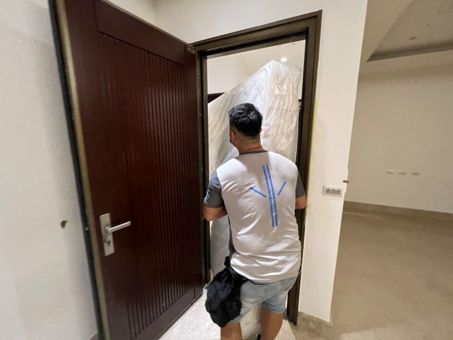 台北倉儲暫放精緻包裝∣南港倉儲暫放精緻包裝∣新北倉儲暫放精緻包裝∣雙北倉儲暫放精緻包裝∣汐止倉儲暫放精緻包裝∣中永和倉儲暫放精緻包裝∣板橋倉儲暫放精緻包裝∣五股倉儲暫放精緻包裝∣基隆倉儲暫放精緻包裝∣桃園倉儲暫放精緻包裝,精緻包裝搬運「細膩包裝、專業搬運、用心服務、以客為尊」是榮福搬家公司的宗旨與精神。歡迎立即來電02-2651-2727專人服務。 台北倉儲暫放精緻包裝∣南港倉儲暫放精緻包裝∣新北倉儲暫放精緻包裝∣雙北倉儲暫放精緻包裝∣汐止倉儲暫放精緻包裝∣中永和倉儲暫放精緻包裝∣板橋倉儲暫放精緻包裝∣五股倉儲暫放精緻包裝∣基隆倉儲暫放精緻包裝∣桃園倉儲暫放精緻包裝,精緻包裝搬運「細膩包裝、專業搬運、用心服務、以客為尊」是榮福搬家公司的宗旨與精神。歡迎立即來電02-2651-2727專人服務。