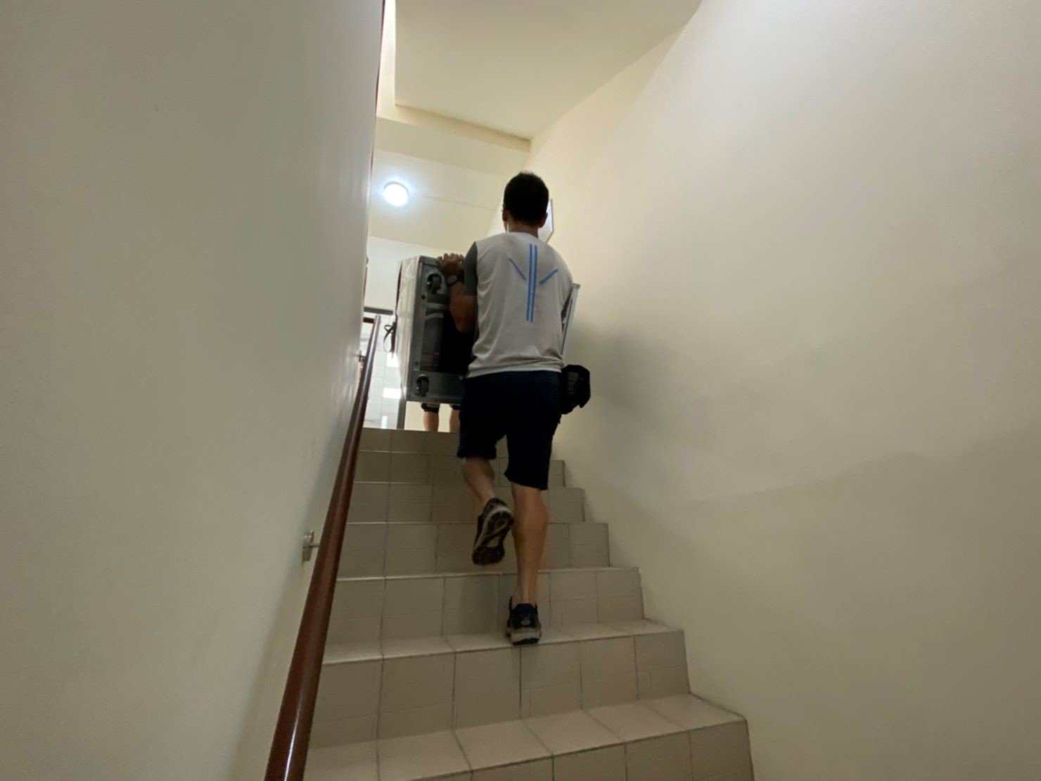 實驗室設備搬遷、搬生醫設備、搬重物【榮福搬家公司】實驗室遷移、搬冷凍櫃、搬-86度立式超低溫冰箱、搬直立式冷凍櫃、大型廚房設備搬運、搬機械設備、精密儀器、醫療器材搬運、搬洗衣機、搬披薩窯、精搬金庫、搬保險櫃、精搬魚缸、精搬鋼琴、跨縣市搬家、搬工計時、人力搬運、搬運、大型健身器材搬運、搬大型運動設備、搬營業用冰箱、搬臥式工作檯冰箱、烤箱搬運、搬營業用製冰機、店面搬遷、廠房遷移、企業搬運服務、搬家首選、吊掛搬運、吊家具搬運、特殊重物搬運、專搬重物、新北搬家推薦、搬家公司、基隆搬家、南港搬家、桃園搬家公司、台北搬家公司推薦:大台北搬家,精緻包裝搬運「細膩包裝、專業搬運、用心服務、以客為尊」是榮福搬家公司的宗旨與精神。歡迎立即來電02-2651-2727專人服務。 實驗室設備搬遷、搬生醫設備、搬重物【榮福搬家公司】實驗室遷移、搬冷凍櫃、搬-86度立式超低溫冰箱、搬直立式冷凍櫃、大型廚房設備搬運、搬機械設備、精密儀器、醫療器材搬運、搬洗衣機、搬披薩窯、精搬金庫、搬保險櫃、精搬魚缸、精搬鋼琴、跨縣市搬家、搬工計時、人力搬運、搬運、大型健身器材搬運、搬大型運動設備、搬營業用冰箱、搬臥式工作檯冰箱、烤箱搬運、搬營業用製冰機、店面搬遷、廠房遷移、企業搬運服務、搬家首選、吊掛搬運、吊家具搬運、特殊重物搬運、專搬重物、新北搬家推薦、搬家公司、基隆搬家、南港搬家、桃園搬家公司、台北搬家公司推薦:大台北搬家,精緻包裝搬運「細膩包裝、專業搬運、用心服務、以客為尊」是榮福搬家公司的宗旨與精神。歡迎立即來電02-2651-2727專人服務。
