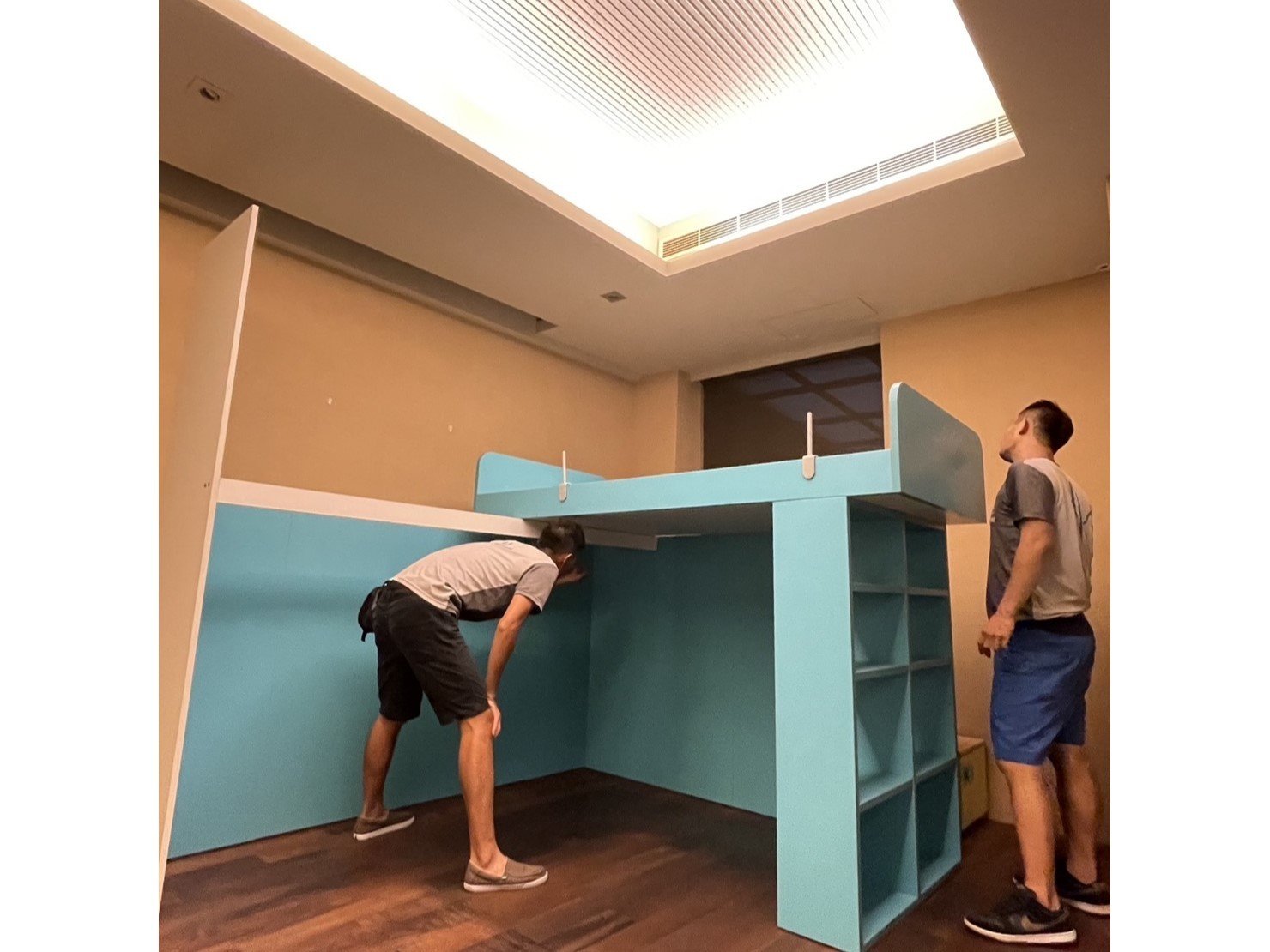台北多功能型雙層床組拆組裝∣南港多功能型雙層床組拆組裝∣松山多功能型雙層床組拆組裝∣內湖多功能型雙層床組拆組裝∣中山多功能型雙層床組拆組裝∣大安多功能型雙層床組拆組裝∣信義多功能型雙層床組拆組裝∣新北多功能型雙層床組拆組裝∣雙北多功能型雙層床組拆組裝∣汐止多功能型雙層床組拆組裝∣中永和多功能型雙層床組拆組裝∣板橋多功能型雙層床組拆組裝∣三重蘆洲多功能型雙層床組拆組裝∣基隆多功能型雙層床組拆組裝∣五股多功能型雙層床組拆組裝∣新莊多功能型雙層床組拆組裝∣新店多功能型雙層床組拆組裝∣土城多功能型雙層床組拆組裝∣林口多功能型雙層床組拆組裝∣桃園多功能型雙層床組拆組裝| 搬家首選【榮福搬家公司】搬家公司推薦:專業拆裝家具服務,可針對您的衣櫃、床組和各項需拆裝服務之傢俱進行DIY拆組裝服務,歡迎加入官方Line ID:@0800-366366 客服專員一對一服務。 台北多功能型雙層床組拆組裝∣南港多功能型雙層床組拆組裝∣松山多功能型雙層床組拆組裝∣內湖多功能型雙層床組拆組裝∣中山多功能型雙層床組拆組裝∣大安多功能型雙層床組拆組裝∣信義多功能型雙層床組拆組裝∣新北多功能型雙層床組拆組裝∣雙北多功能型雙層床組拆組裝∣汐止多功能型雙層床組拆組裝∣中永和多功能型雙層床組拆組裝∣板橋多功能型雙層床組拆組裝∣三重蘆洲多功能型雙層床組拆組裝∣基隆多功能型雙層床組拆組裝∣五股多功能型雙層床組拆組裝∣新莊多功能型雙層床組拆組裝∣新店多功能型雙層床組拆組裝∣土城多功能型雙層床組拆組裝∣林口多功能型雙層床組拆組裝∣桃園多功能型雙層床組拆組裝| 搬家首選【榮福搬家公司】搬家公司推薦:專業拆裝家具服務,可針對您的衣櫃、床組和各項需拆裝服務之傢俱進行DIY拆組裝服務,歡迎加入官方Line ID:@0800-366366 客服專員一對一服務。