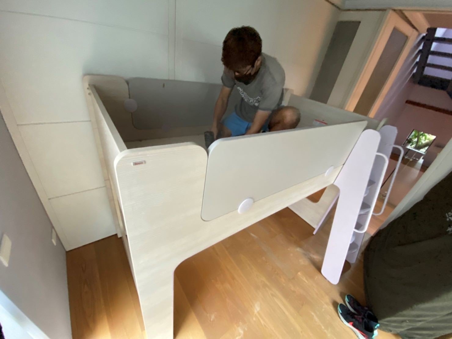 【榮福搬家公司】搬家首選、搬家公司推薦:IKEA、宜得利、B&Q等系統式家具拆裝找專業的榮福搬家就對了。優質搬家,包裝搬運「細膩包裝、專業搬運、用心服務、以客為尊」是榮福搬家公司的宗旨與精神。歡迎立即來電02-2651-2727專人服務。 【榮福搬家公司】搬家首選、搬家公司推薦:IKEA、宜得利、B&Q等系統式家具拆裝找專業的榮福搬家就對了。優質搬家,包裝搬運「細膩包裝、專業搬運、用心服務、以客為尊」是榮福搬家公司的宗旨與精神。歡迎立即來電02-2651-2727專人服務。