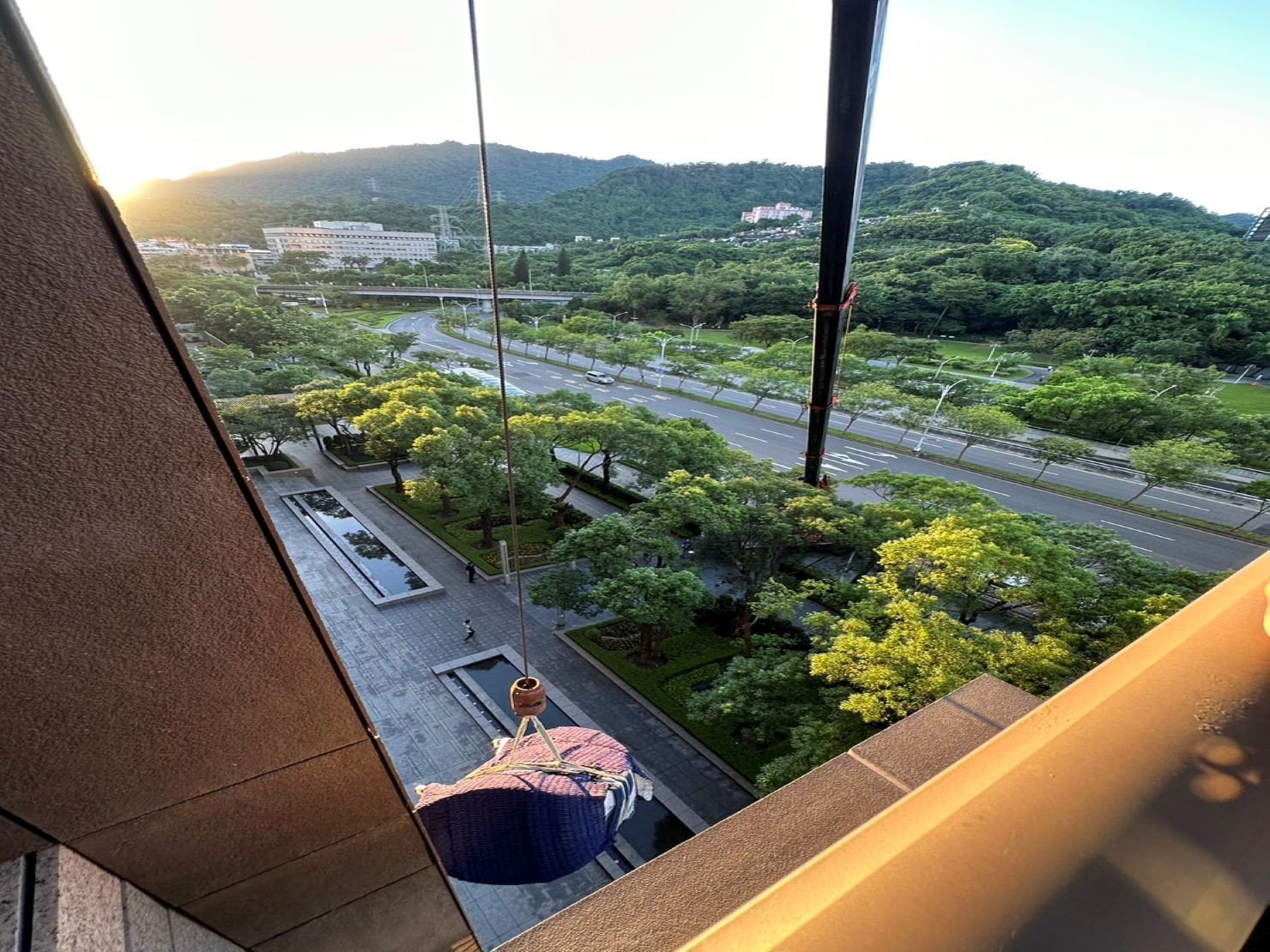 台北搬家重物吊掛搬運∣南港搬家重物吊掛搬運∣新北搬家重物吊掛搬運∣雙北搬家重物吊掛搬運∣汐止搬家重物吊掛運∣五股搬家重物吊搬運搬運∣ ∣板橋搬家重物吊掛搬運∣桃園搬家重物吊掛搬運推薦【榮福搬家】屬專業搬家細吊累運唯一的選擇,累積20年來特殊重物的搬運經驗,專業敏捷快速完成您的各項搬運任務。榮福搬家擁有精細的包裝搬運「精細包裝、專業搬運、用心服務、以客為尊」是榮福家搬運公司的宗旨與精神。歡迎立即來電02-2651-2727人服務。 台北搬家重物吊掛搬運∣南港搬家重物吊掛搬運∣新北搬家重物吊掛搬運∣雙北搬家重物吊掛搬運∣汐止搬家重物吊掛運∣五股搬家重物吊搬運搬運∣ ∣板橋搬家重物吊掛搬運∣桃園搬家重物吊掛搬運推薦【榮福搬家】屬專業搬家細吊累運唯一的選擇,累積20年來特殊重物的搬運經驗,專業敏捷快速完成您的各項搬運任務。榮福搬家擁有精細的包裝搬運「精細包裝、專業搬運、用心服務、以客為尊」是榮福家搬運公司的宗旨與精神。歡迎立即來電02-2651-2727人服務。