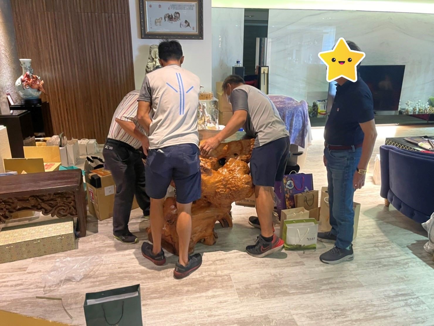 台北精搬貴重藝術品∣南港精搬貴重藝術品∣新北精搬貴重藝術品∣雙北精搬貴重藝術品∣汐止精搬貴重藝術品∣中永和精搬貴重藝術品∣板橋精搬貴重藝術品∣五股精搬貴重藝術品∣基隆精搬貴重藝術品∣桃園精搬貴重藝術品∣專業搬玉石藝術品推薦【榮福搬家公司】具專業團隊擁有精緻包裝組及重物搬運組,能依據業主、顧客需求分派其專業團隊組,進行各項藝術品專業安全搬運服務;給予最優質、放心各項搬家、搬運需求。 台北精搬貴重藝術品∣南港精搬貴重藝術品∣新北精搬貴重藝術品∣雙北精搬貴重藝術品∣汐止精搬貴重藝術品∣中永和精搬貴重藝術品∣板橋精搬貴重藝術品∣五股精搬貴重藝術品∣基隆精搬貴重藝術品∣桃園精搬貴重藝術品∣專業搬玉石藝術品推薦【榮福搬家公司】具專業團隊擁有精緻包裝組及重物搬運組,能依據業主、顧客需求分派其專業團隊組,進行各項藝術品專業安全搬運服務;給予最優質、放心各項搬家、搬運需求。