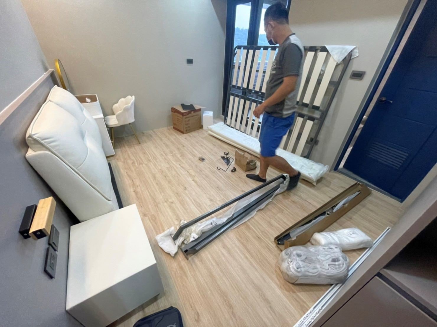 【榮福搬家公司】搬家首選、搬家公司推薦:IKEA、宜得利、B&Q等系統式家具拆裝找專業的榮福搬家就對了。優質搬家,包裝搬運「細膩包裝、專業搬運、用心服務、以客為尊」是榮福搬家公司的宗旨與精神。歡迎立即來電02-2651-2727專人服務。 【榮福搬家公司】搬家首選、搬家公司推薦:IKEA、宜得利、B&Q等系統式家具拆裝找專業的榮福搬家就對了。優質搬家,包裝搬運「細膩包裝、專業搬運、用心服務、以客為尊」是榮福搬家公司的宗旨與精神。歡迎立即來電02-2651-2727專人服務。