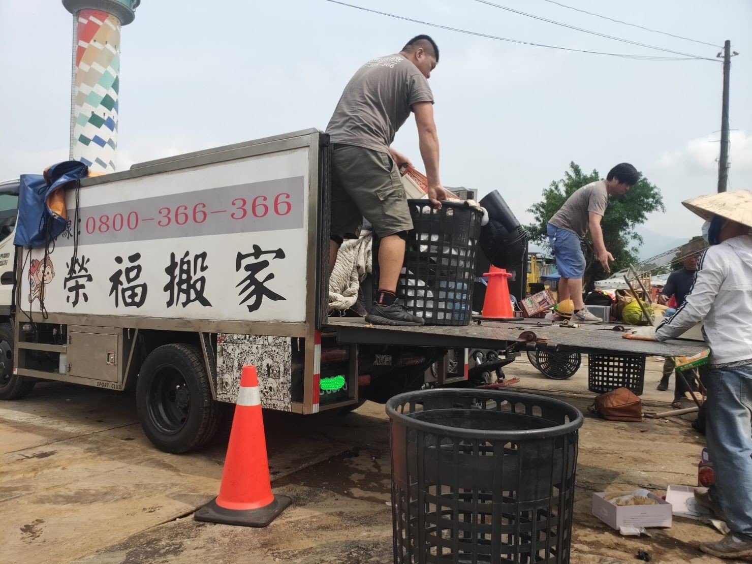新北市垃圾清運、台北市垃圾清運、不要的家具怎麼辦、搬家公司推薦、新北搬家公司推薦【榮福搬家公司】南港搬家、桃園搬家公司推薦、桃園大型垃圾、台北搬家公司推薦、搬垃圾處理、家庭廢棄物清運、廢棄物處理、搬運廢棄物、家具垃圾處理、清運、搬家具、冰箱搬運、基隆搬家、大型家電回收清運、床墊搬運、搬衣櫃、大型家具丟棄、大型家具清運、搬公司行號、家庭垃圾清運公司、清垃圾、廢棄家具處理、廢棄家具清運、垃圾清運費用、搬家車,針對顧客都秉持以用心實在專業搬家技巧,搬家實在用心值得您的信賴與選擇。歡迎來電咨詢02-2651-2727,榮福搬家有專員立即為您服務。 新北市垃圾清運、台北市垃圾清運、不要的家具怎麼辦、搬家公司推薦、新北搬家公司推薦【榮福搬家公司】南港搬家、桃園搬家公司推薦、桃園大型垃圾、台北搬家公司推薦、搬垃圾處理、家庭廢棄物清運、廢棄物處理、搬運廢棄物、家具垃圾處理、清運、搬家具、冰箱搬運、基隆搬家、大型家電回收清運、床墊搬運、搬衣櫃、大型家具丟棄、大型家具清運、搬公司行號、家庭垃圾清運公司、清垃圾、廢棄家具處理、廢棄家具清運、垃圾清運費用、搬家車,針對顧客都秉持以用心實在專業搬家技巧,搬家實在用心值得您的信賴與選擇。歡迎來電咨詢02-2651-2727,榮福搬家有專員立即為您服務。