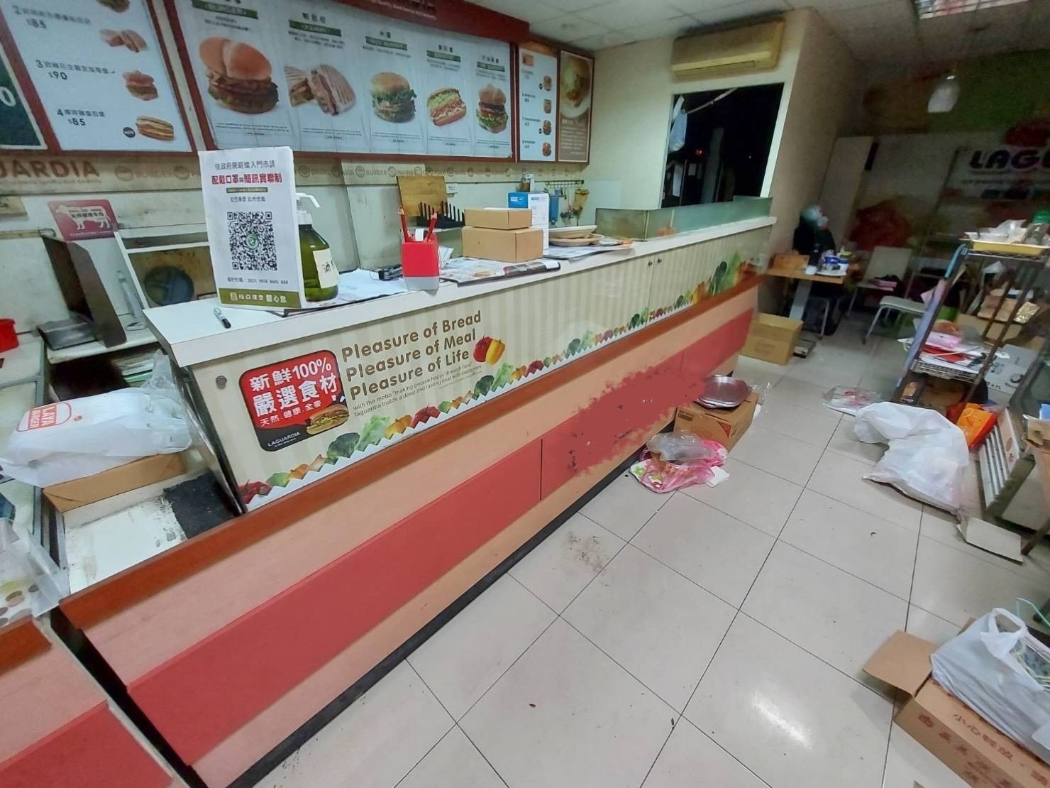 搬家公司推薦、新北搬家推薦【榮福搬家公司】南港搬家、桃園搬家公司推薦、台北搬家公司推薦、搬垃圾處理、廢棄物清運、廢棄物處理、搬運廢棄物、家具垃圾處理、營業用冰箱廢棄、早餐店吧台清運廢棄、臥室冰箱清運廢棄、清運、搬家具、冰箱搬運、基隆搬家、搬家電、床墊搬運、搬衣櫃、搬大型家具、搬公司行號、家庭搬家、搬鋼琴、搬工計時、人工搬運、搬運、搬家紙箱,針對顧客都秉持以用心實在專業搬家技巧,搬家實在用心值得您的信賴與選擇。歡迎來電咨詢02-2651-2727,榮福搬家有專員立即為您服務。 搬家公司推薦、新北搬家推薦【榮福搬家公司】南港搬家、桃園搬家公司推薦、台北搬家公司推薦、搬垃圾處理、廢棄物清運、廢棄物處理、搬運廢棄物、家具垃圾處理、營業用冰箱廢棄、早餐店吧台清運廢棄、臥室冰箱清運廢棄、清運、搬家具、冰箱搬運、基隆搬家、搬家電、床墊搬運、搬衣櫃、搬大型家具、搬公司行號、家庭搬家、搬鋼琴、搬工計時、人工搬運、搬運、搬家紙箱,針對顧客都秉持以用心實在專業搬家技巧,搬家實在用心值得您的信賴與選擇。歡迎來電咨詢02-2651-2727,榮福搬家有專員立即為您服務。