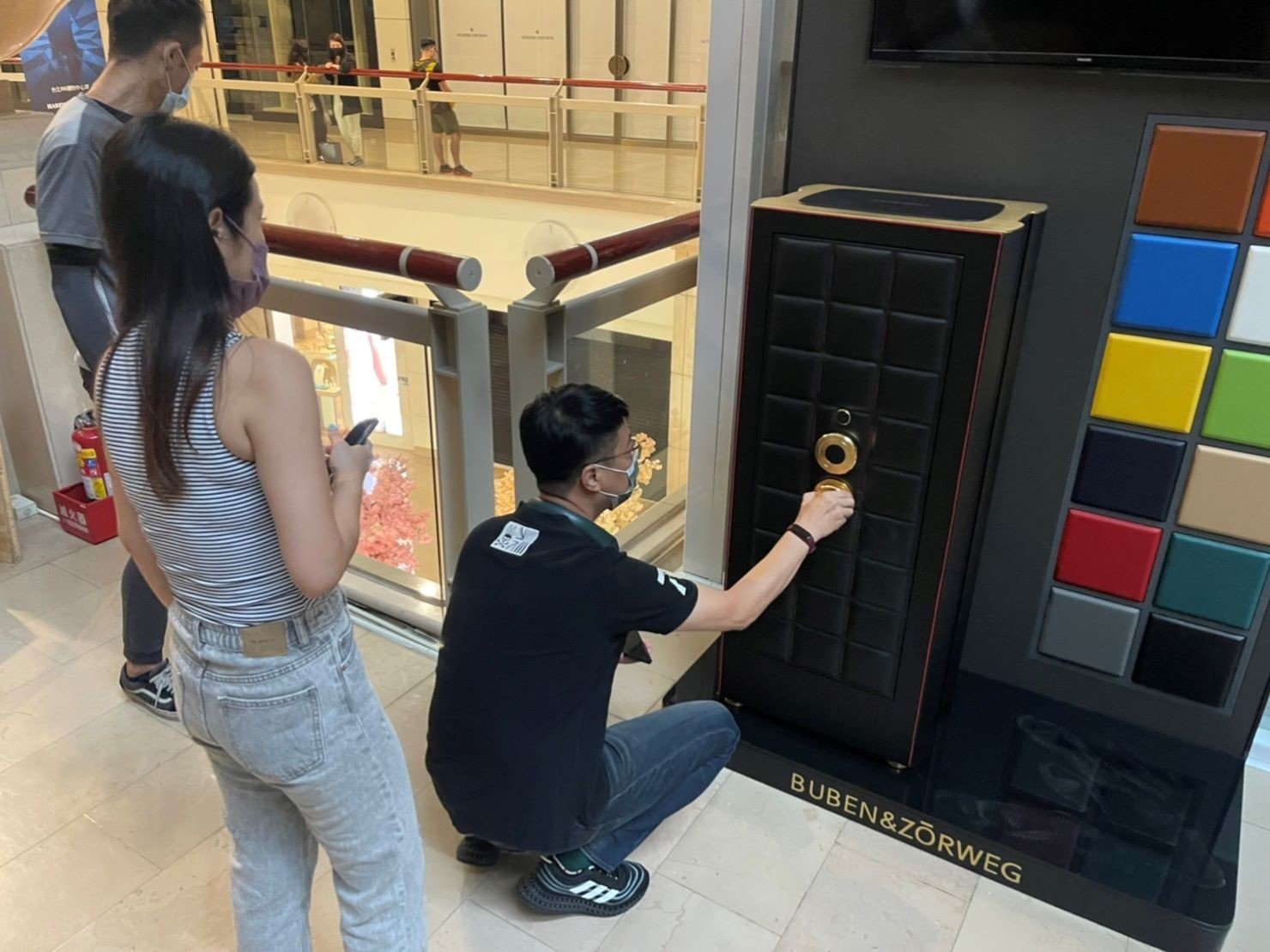 百貨公司保險箱搬運、金庫搬運,搬家公司推薦、百貨公司進撤櫃推薦【榮福搬家公司】台北百貨公司保險箱搬運、金庫、桃園百貨公司保險箱搬運、金庫、新竹百貨公司保險箱搬運、金庫、南港公司行號金庫、保險箱搬遷、桃園公司行號金庫、保險箱搬遷、新北公司行號金庫、保險箱搬遷、基隆公司行號金庫、保險箱搬遷、特殊重物保險箱、金庫搬運、保險箱、金庫搬運、公司行號搬遷、台北公司行號金庫、保險箱清運、桃園公司行號金庫、保險箱清運、新北公司行號金庫、保險箱清運、政府機關搬遷、學校單位搬遷、精緻包裝、搬家紙箱、搬鐵櫃、搬保密文件、保密文件銷毀,針對顧客都秉持以用心實在專業搬家技巧,搬家實在用心值得您的信賴與選擇。歡迎來電咨詢02-2651-2727,榮福搬家有專員立即為您服務。 百貨公司保險箱搬運、金庫搬運,搬家公司推薦、百貨公司進撤櫃推薦【榮福搬家公司】台北百貨公司保險箱搬運、金庫、桃園百貨公司保險箱搬運、金庫、新竹百貨公司保險箱搬運、金庫、南港公司行號金庫、保險箱搬遷、桃園公司行號金庫、保險箱搬遷、新北公司行號金庫、保險箱搬遷、基隆公司行號金庫、保險箱搬遷、特殊重物保險箱、金庫搬運、保險箱、金庫搬運、公司行號搬遷、台北公司行號金庫、保險箱清運、桃園公司行號金庫、保險箱清運、新北公司行號金庫、保險箱清運、政府機關搬遷、學校單位搬遷、精緻包裝、搬家紙箱、搬鐵櫃、搬保密文件、保密文件銷毀,針對顧客都秉持以用心實在專業搬家技巧,搬家實在用心值得您的信賴與選擇。歡迎來電咨詢02-2651-2727,榮福搬家有專員立即為您服務。