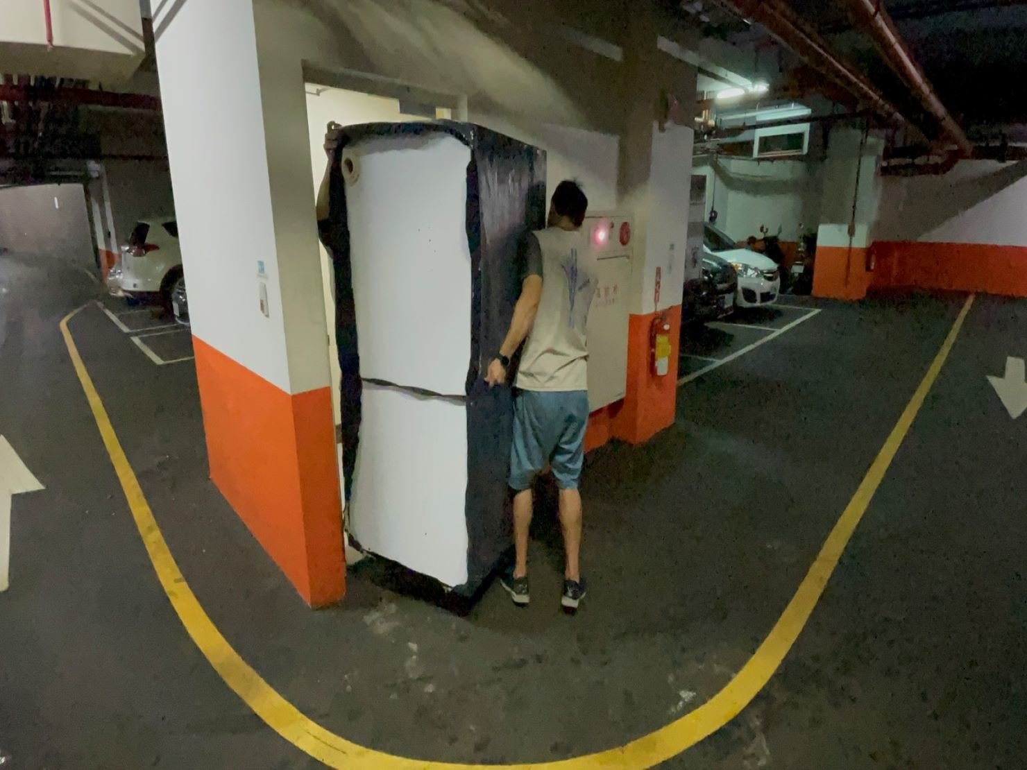 搬家公司推薦、新北搬家推薦【榮福搬家公司】南港搬家、精搬魚缸、桃園搬家公司推薦、台北搬家公司推薦、廢棄家具處理、廢棄家具清運、家庭廢棄物清運、清運、搬家、家具垃圾清運、搬家具、冰箱搬運、基隆搬家、搬洗衣機、搬家電、床墊搬運、搬保險櫃、搬金庫、搬公司行號、跨縣市搬家、家庭搬家、搬家首選、搬鋼琴、搬工、搬運、搬家紙箱,針對顧客都秉持以用心實在專業搬家技巧,搬家實在用心值得您的信賴與選擇。歡迎來電咨詢02-2651-2727,榮福搬家有專員立即為您服務。 搬家公司推薦、新北搬家推薦【榮福搬家公司】南港搬家、精搬魚缸、桃園搬家公司推薦、台北搬家公司推薦、廢棄家具處理、廢棄家具清運、家庭廢棄物清運、清運、搬家、家具垃圾清運、搬家具、冰箱搬運、基隆搬家、搬洗衣機、搬家電、床墊搬運、搬保險櫃、搬金庫、搬公司行號、跨縣市搬家、家庭搬家、搬家首選、搬鋼琴、搬工、搬運、搬家紙箱,針對顧客都秉持以用心實在專業搬家技巧,搬家實在用心值得您的信賴與選擇。歡迎來電咨詢02-2651-2727,榮福搬家有專員立即為您服務。