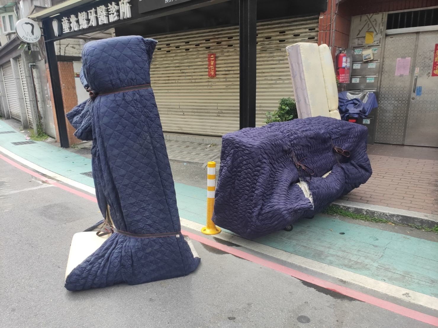 搬家公司推薦、新北搬家公司推薦【榮福搬家公司】搬家首選、搬家口碑第一、搬家好評推薦、南港搬家、桃園搬家公司推薦、台北搬家公司推薦、沙發搬運、搬衣櫃、搬家具、冰箱搬運、基隆搬家、搬大型家電、搬洗衣機、魚缸搬運、搬神明桌、搬按摩椅、搬醫療床、床墊搬運、搬queen size床、吊車搬家、吊掛搬運家具、搬公司行號、家庭搬家、精緻搬家、單件家具運送、跨縣市搬家、大型家具搬運、搬家估價、搬鋼琴、搬工計時、搬工服務、人力搬運、搬運、搬家紙箱,針對顧客都秉持以用心實在專業搬家技巧,搬家實在用心值得您的信賴與選擇。歡迎來電咨詢02-2651-2727,榮福搬家有專員立即為您服務。系統式家具拆裝找專業的榮福搬家就對了。 搬家公司推薦、新北搬家公司推薦【榮福搬家公司】搬家首選、搬家口碑第一、搬家好評推薦、南港搬家、桃園搬家公司推薦、台北搬家公司推薦、沙發搬運、搬衣櫃、搬家具、冰箱搬運、基隆搬家、搬大型家電、搬洗衣機、魚缸搬運、搬神明桌、搬按摩椅、搬醫療床、床墊搬運、搬queen size床、吊車搬家、吊掛搬運家具、搬公司行號、家庭搬家、精緻搬家、單件家具運送、跨縣市搬家、大型家具搬運、搬家估價、搬鋼琴、搬工計時、搬工服務、人力搬運、搬運、搬家紙箱,針對顧客都秉持以用心實在專業搬家技巧,搬家實在用心值得您的信賴與選擇。歡迎來電咨詢02-2651-2727,榮福搬家有專員立即為您服務。系統式家具拆裝找專業的榮福搬家就對了。
